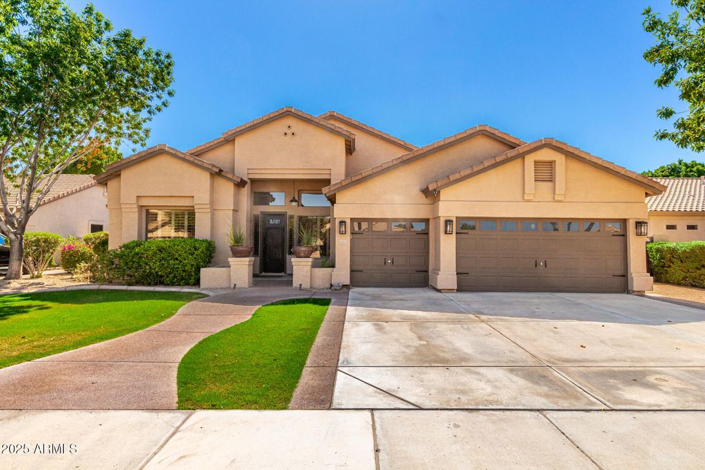 Photo of 2351 W Maplewood Street, Chandler, AZ 85286 (MLS # 6931665)