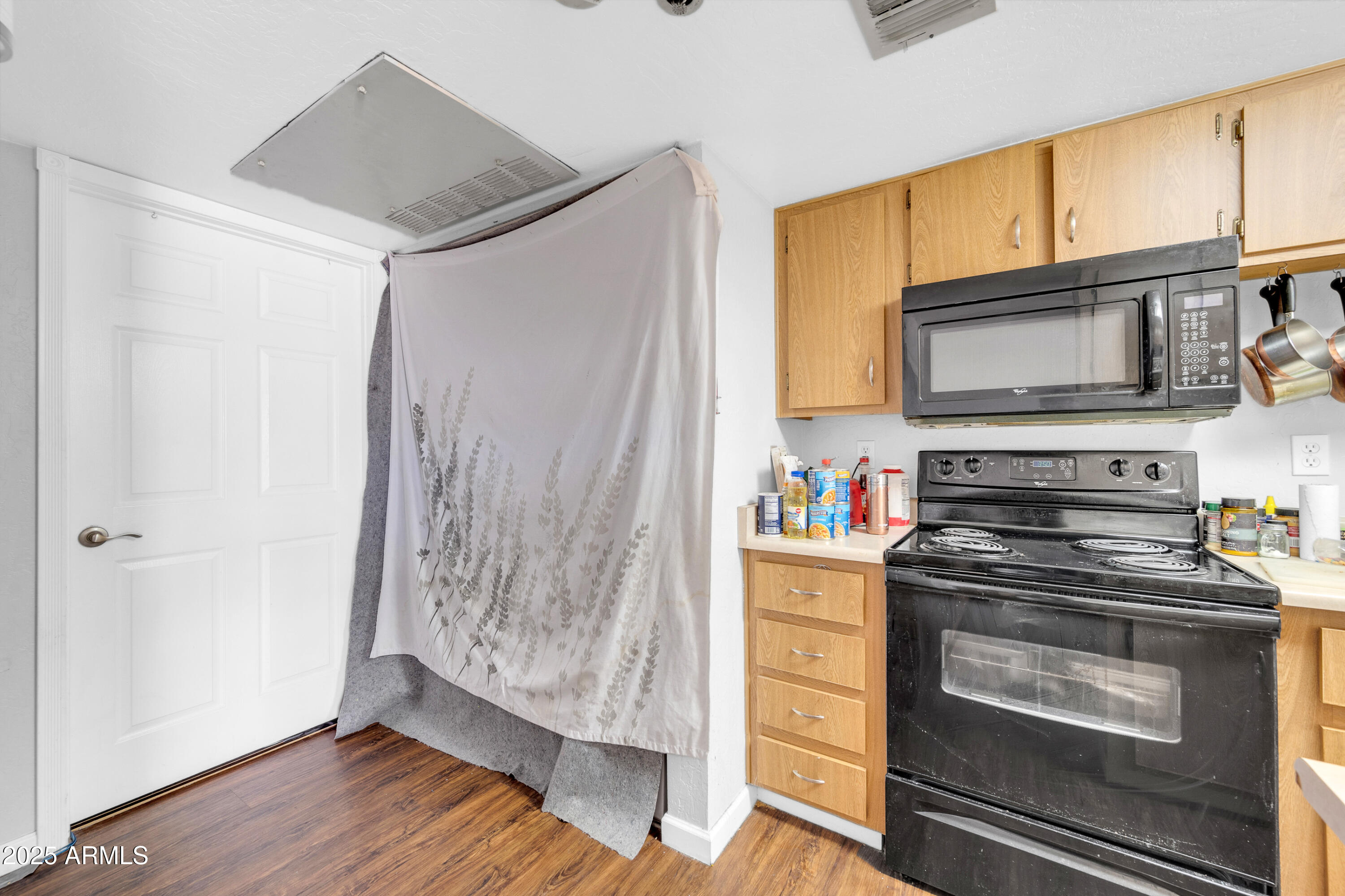 12123 W BELL Road 359