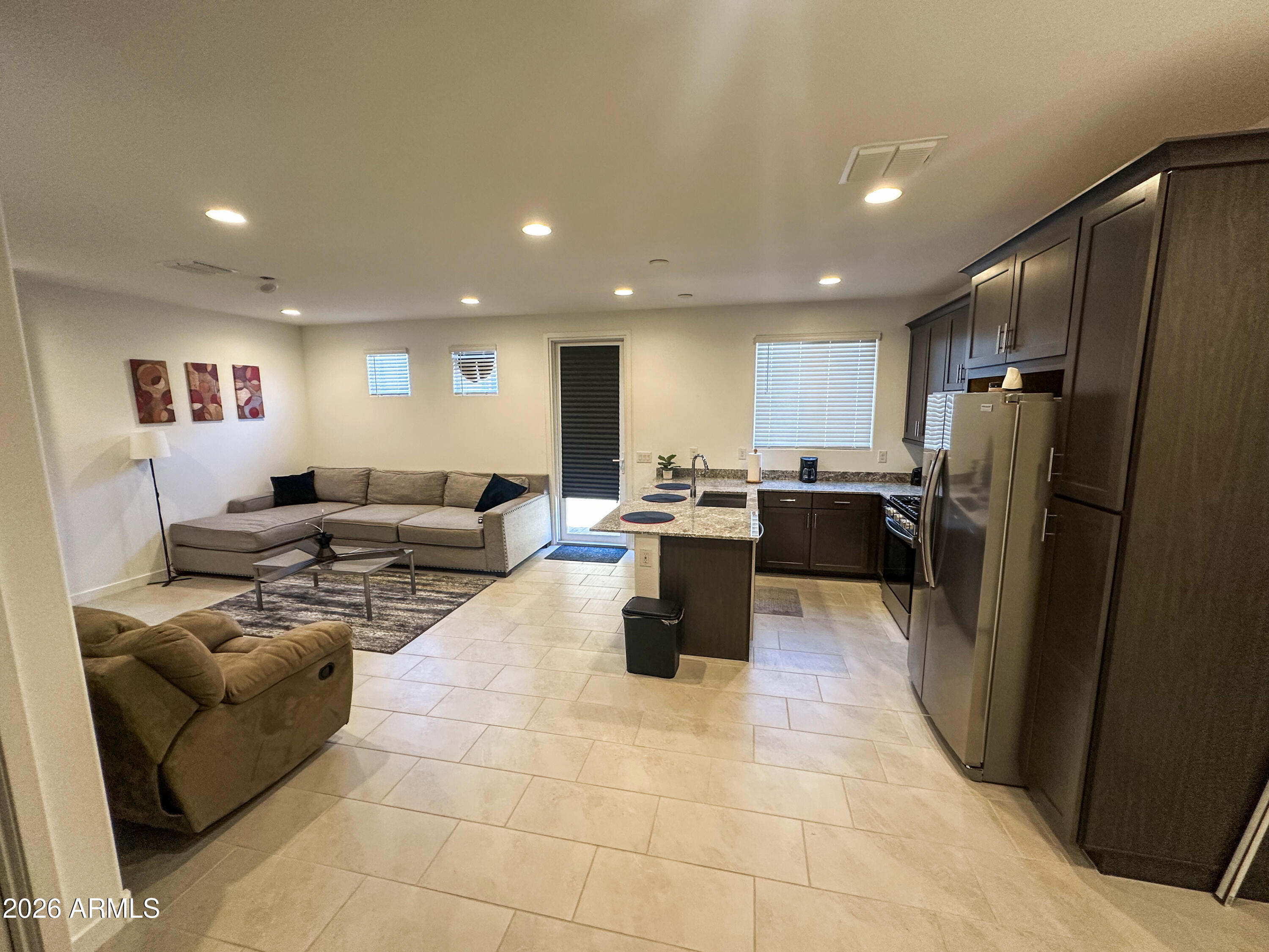 15833 W KENDALL Street