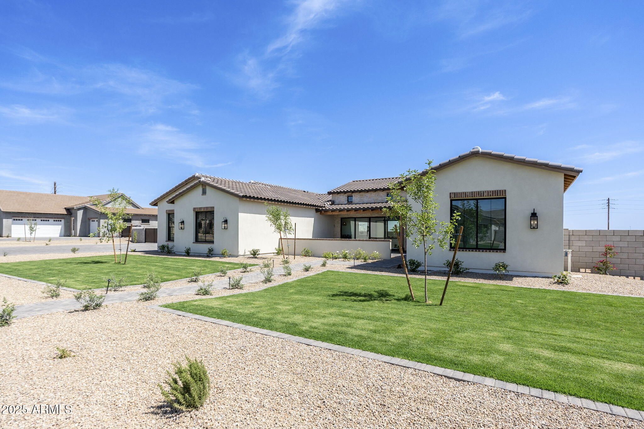 2087 N 77TH Place