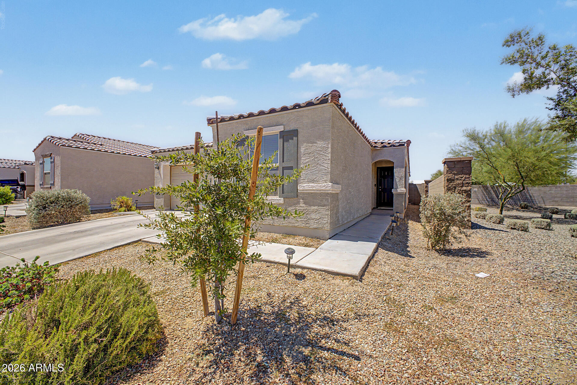 714 E MOUNTAIN VIEW Drive