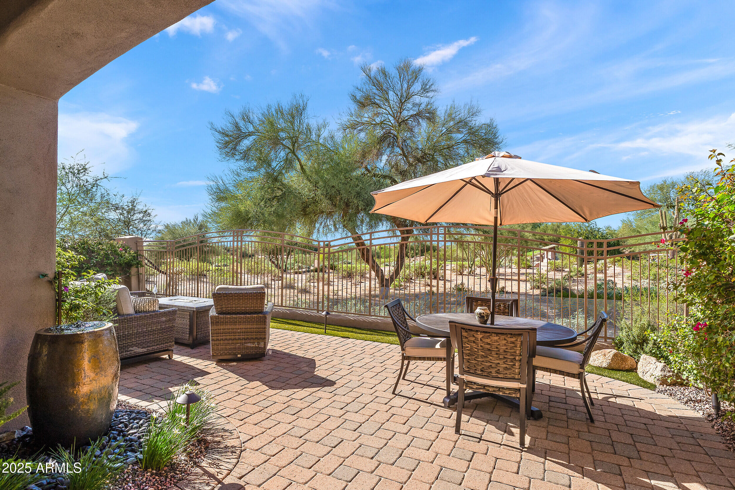 19475 N GRAYHAWK Drive 1037