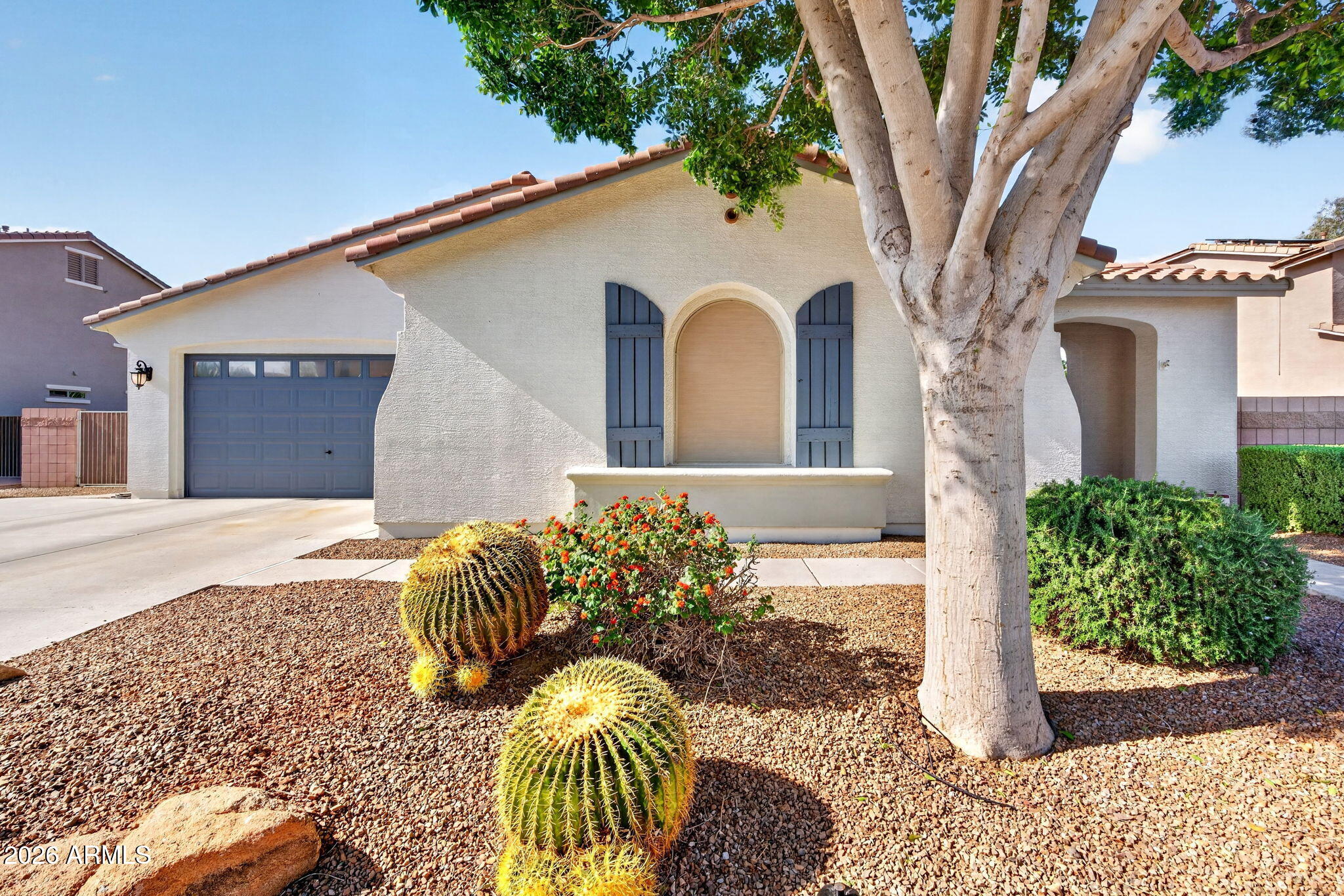 2762 E CAROB Drive