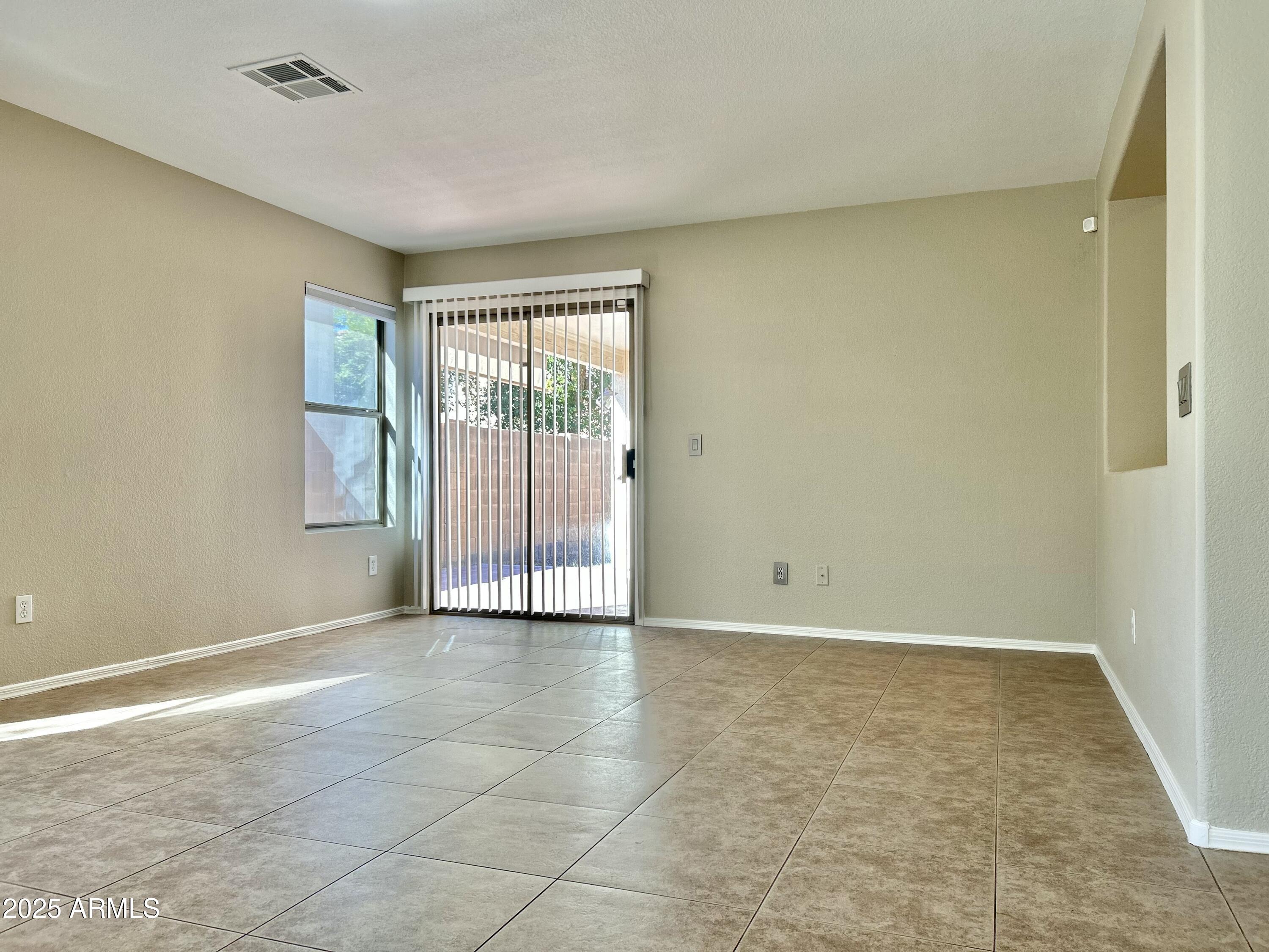 2280 E HAZELTINE Way