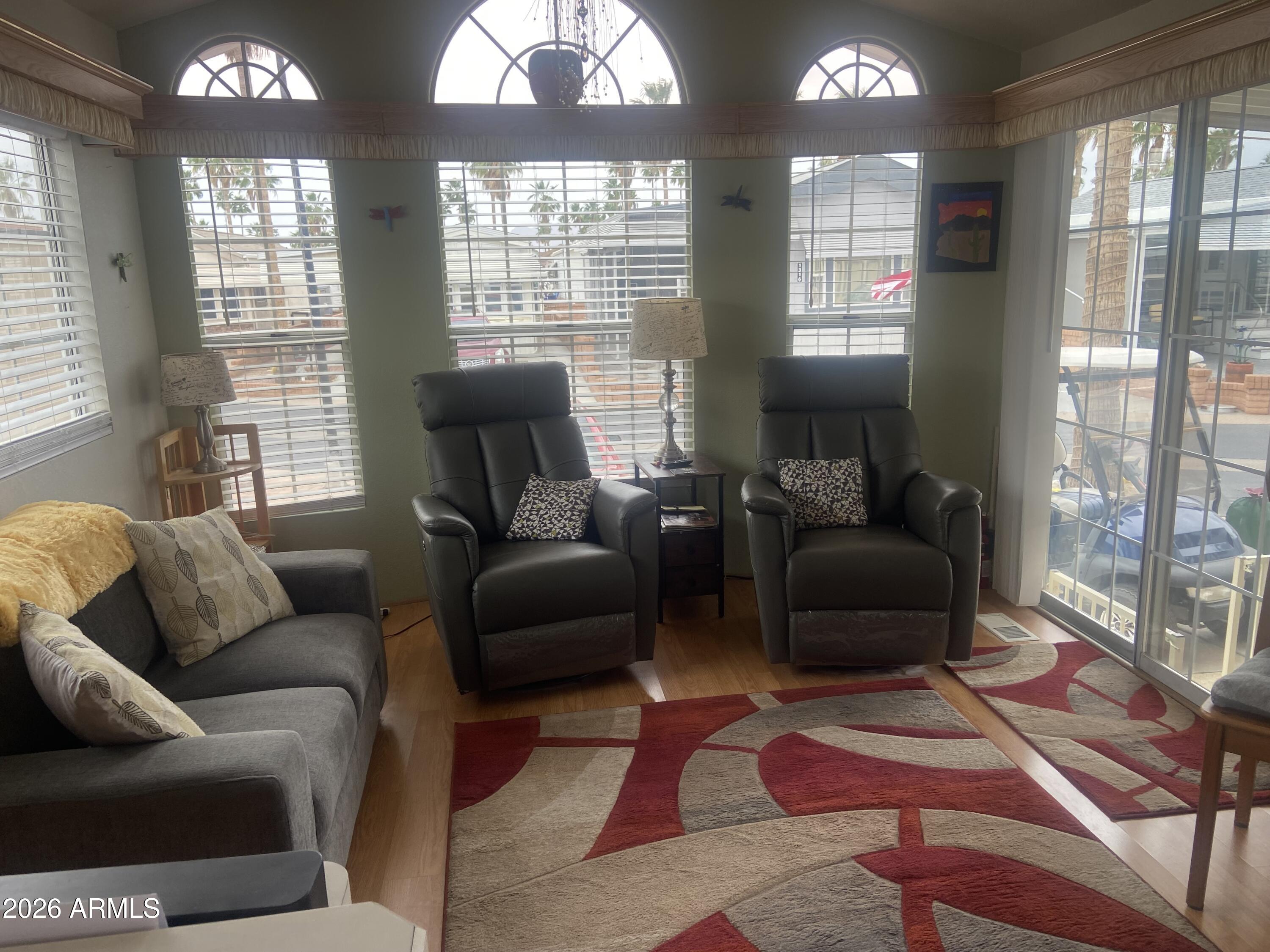 1367 W Chesapeake Avenue