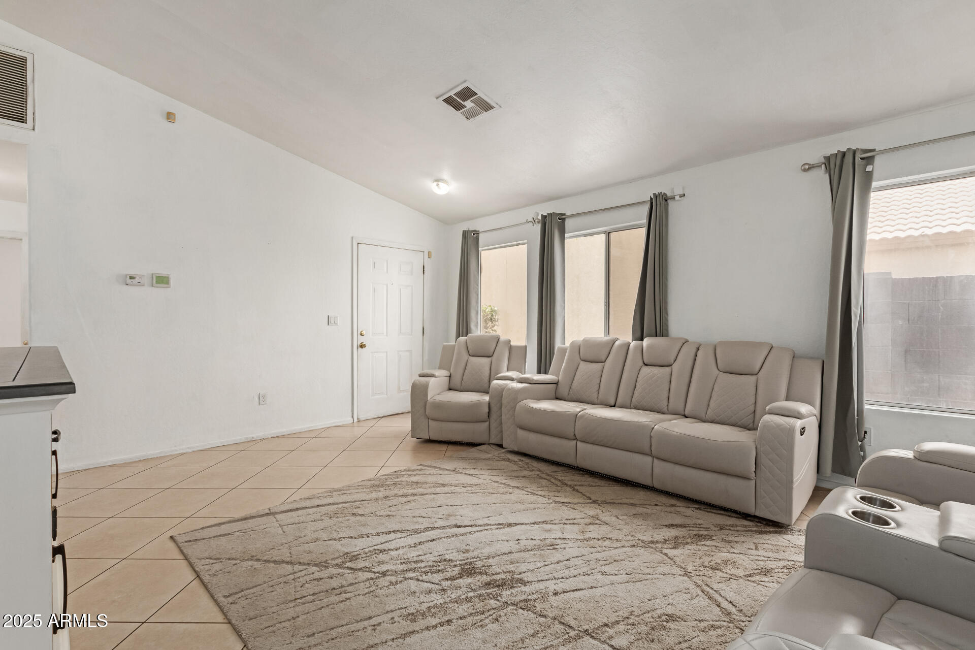 Homes 3 2718 S ANANEA --