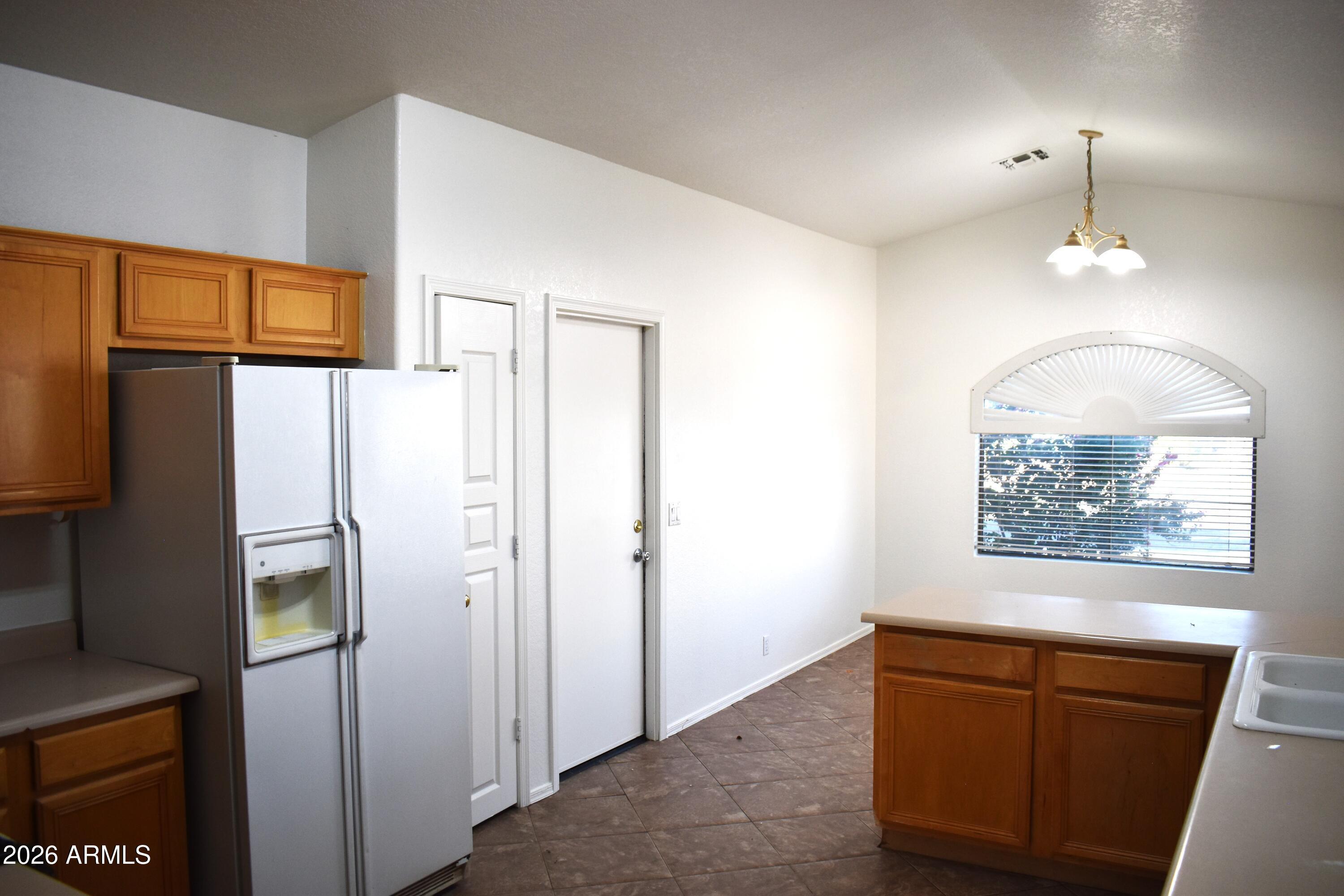 3427 W Via Del Sol Drive