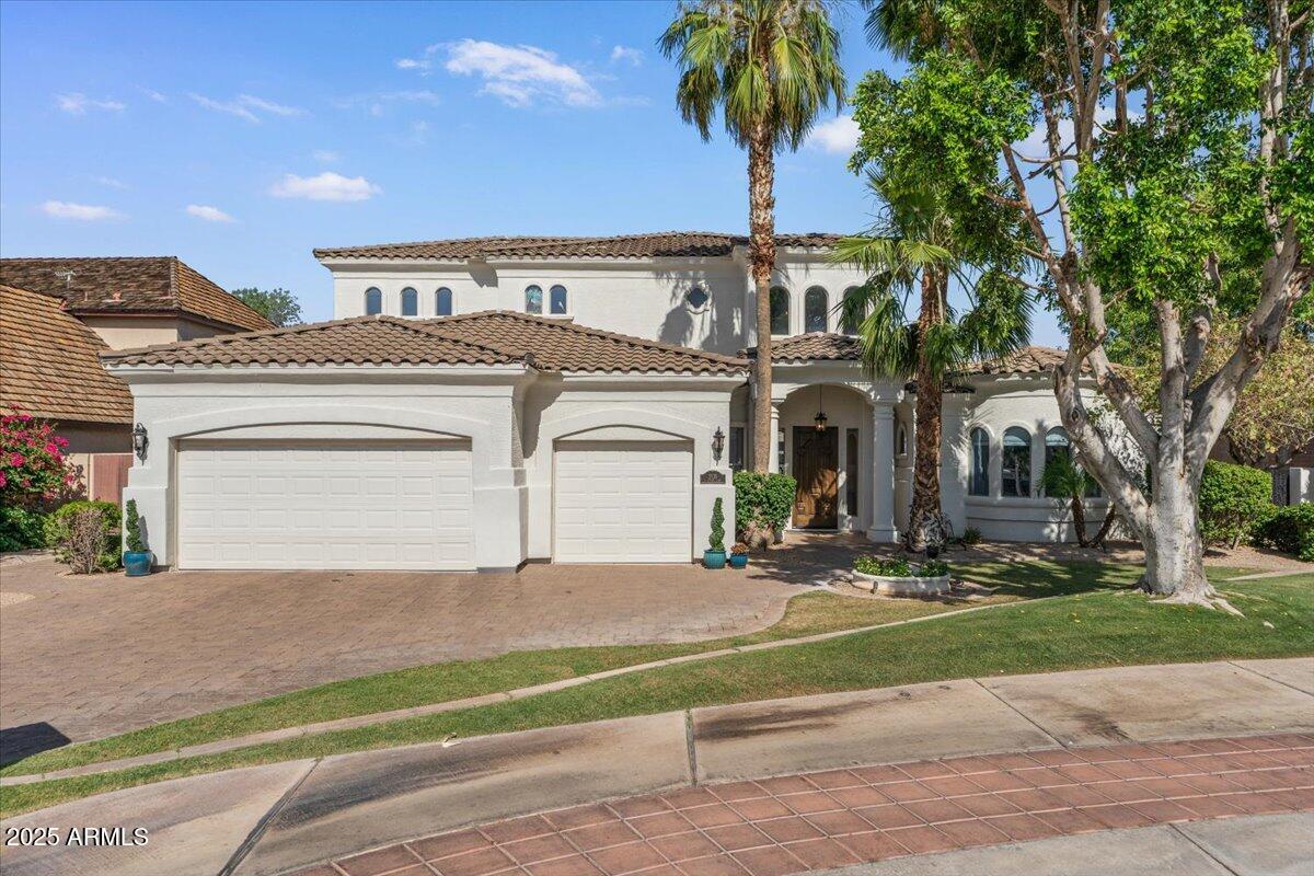 2135 E CLIPPER Lane