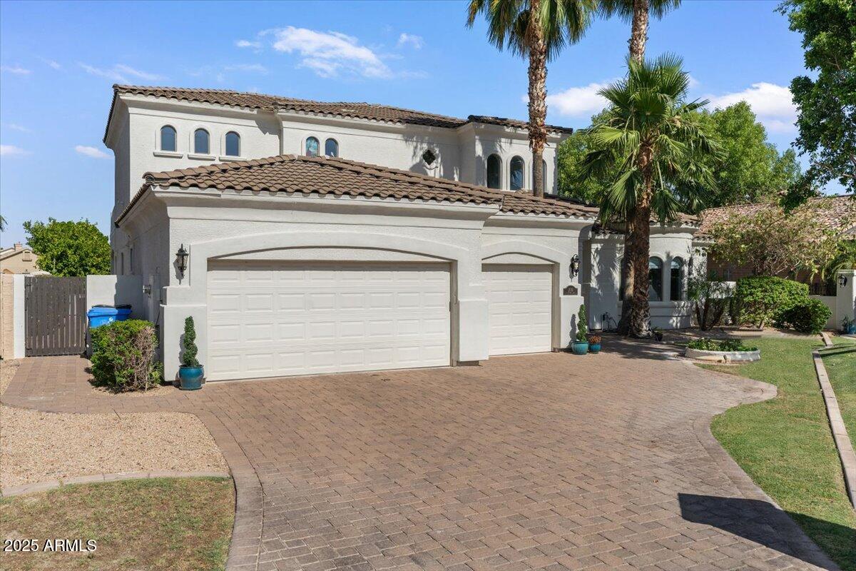 2135 E CLIPPER Lane