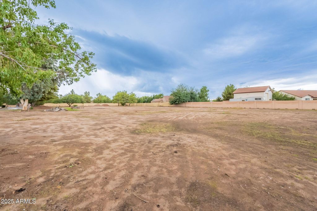 Photo of 12520 E Victoria Street #1, Chandler, AZ 85249 (MLS # 6940536)