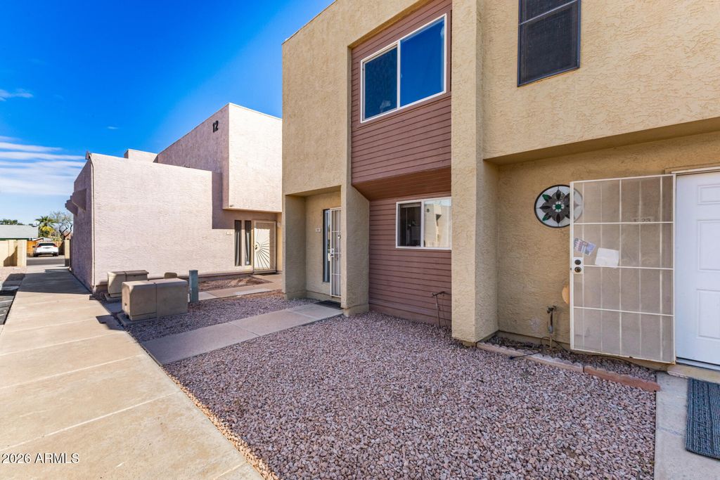 Photo of 1321 S Mckemy Street, Tempe, AZ 85281 (MLS # 6996720)