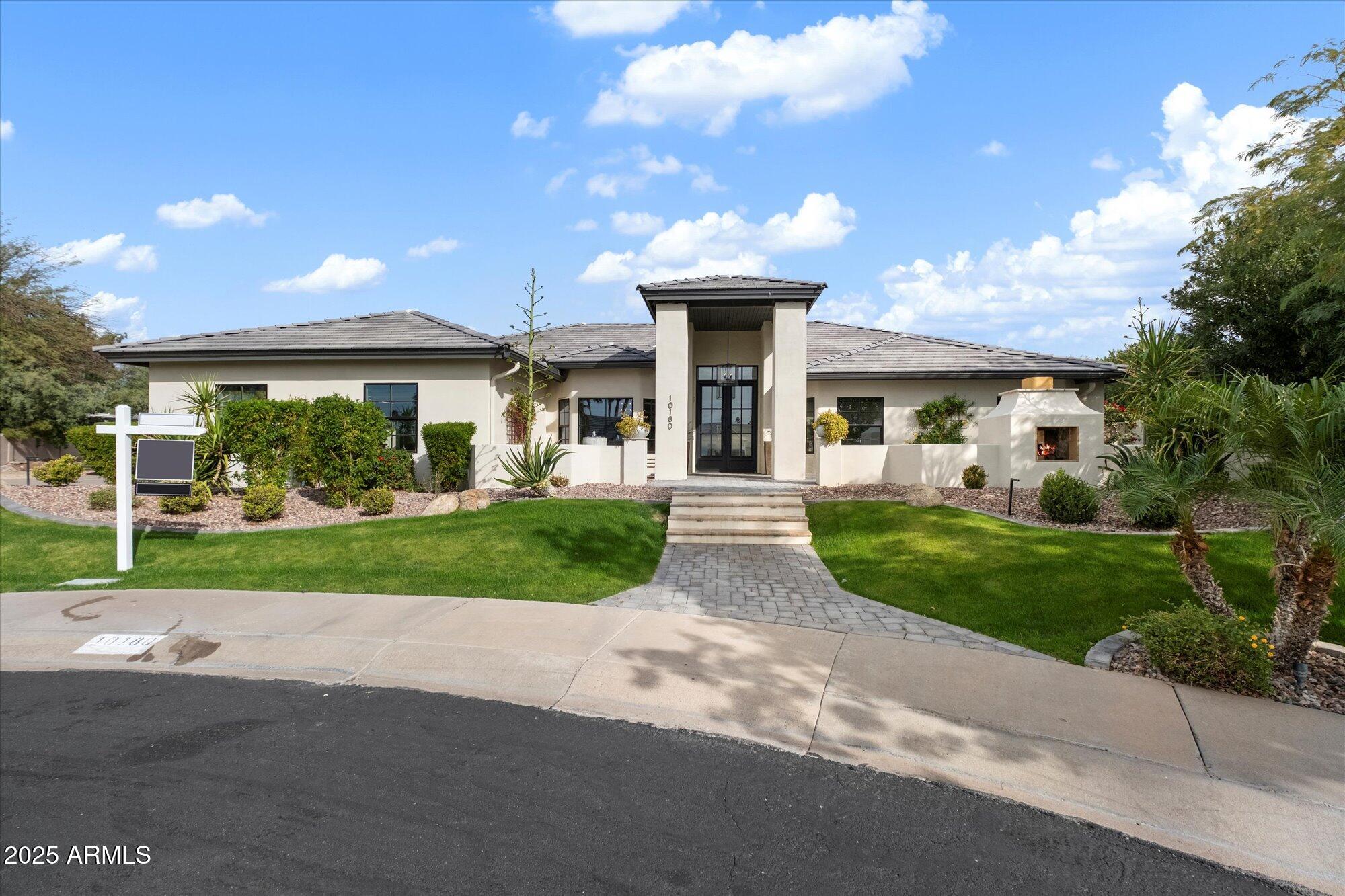 10180 E LARKSPUR Drive