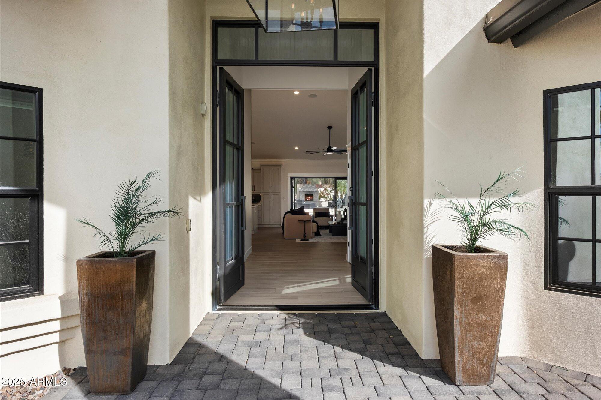 10180 E LARKSPUR Drive