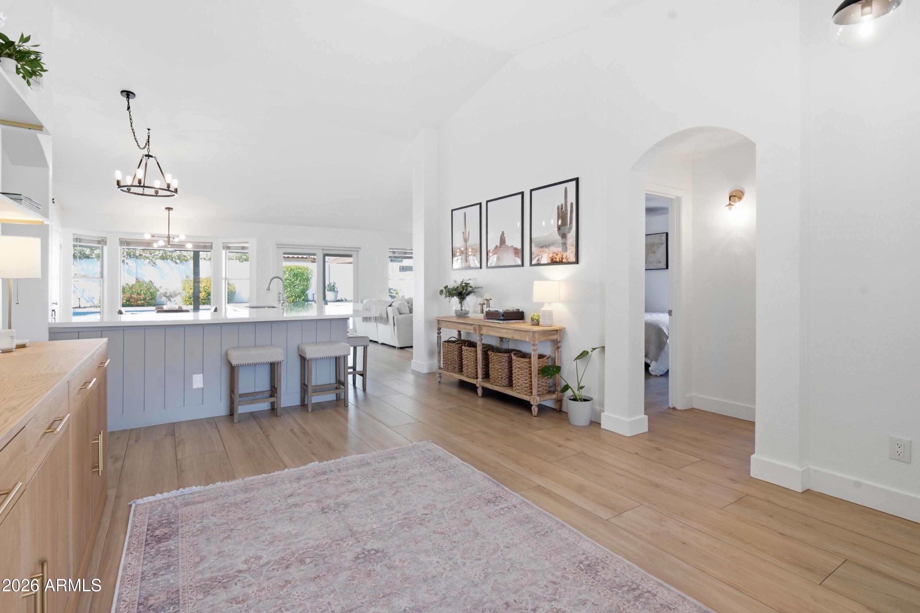 3526 E UTOPIA Road