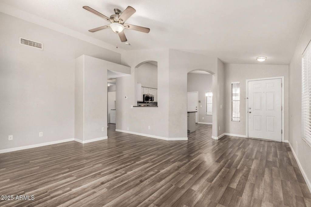 Photo of 215 N Tiago Drive, Gilbert, AZ 85233 (MLS # 6951828)