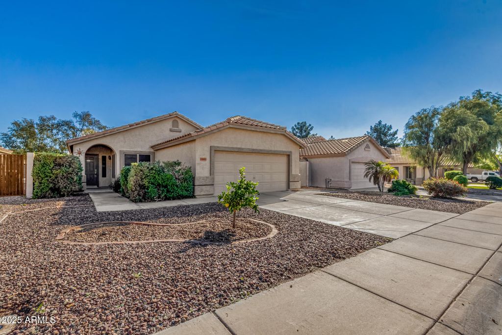 Photo of 215 N Tiago Drive, Gilbert, AZ 85233 (MLS # 6951828)