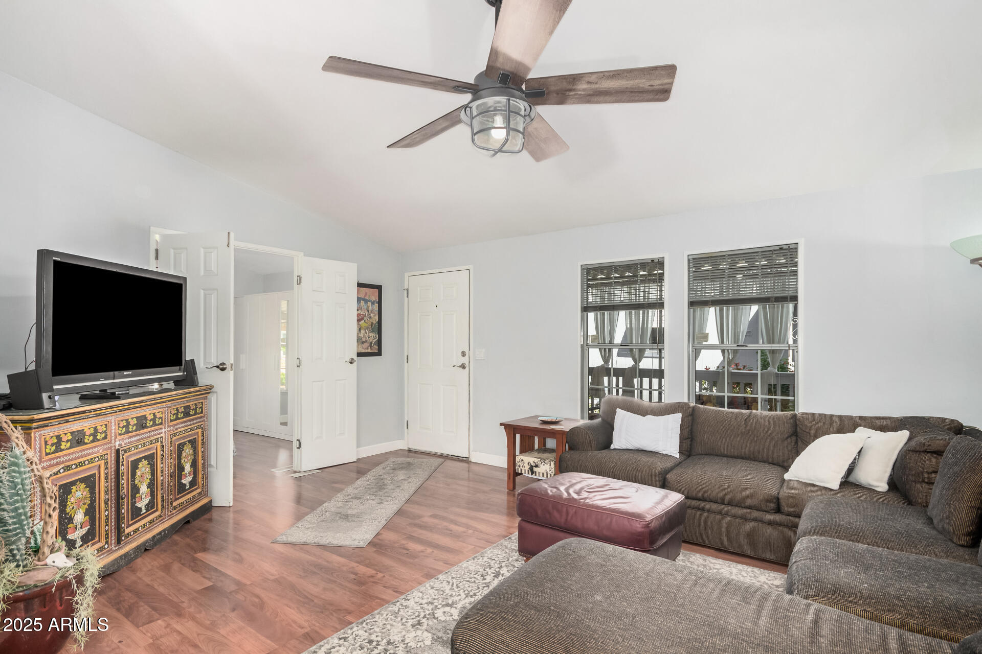 2233 E BEHREND Drive 60