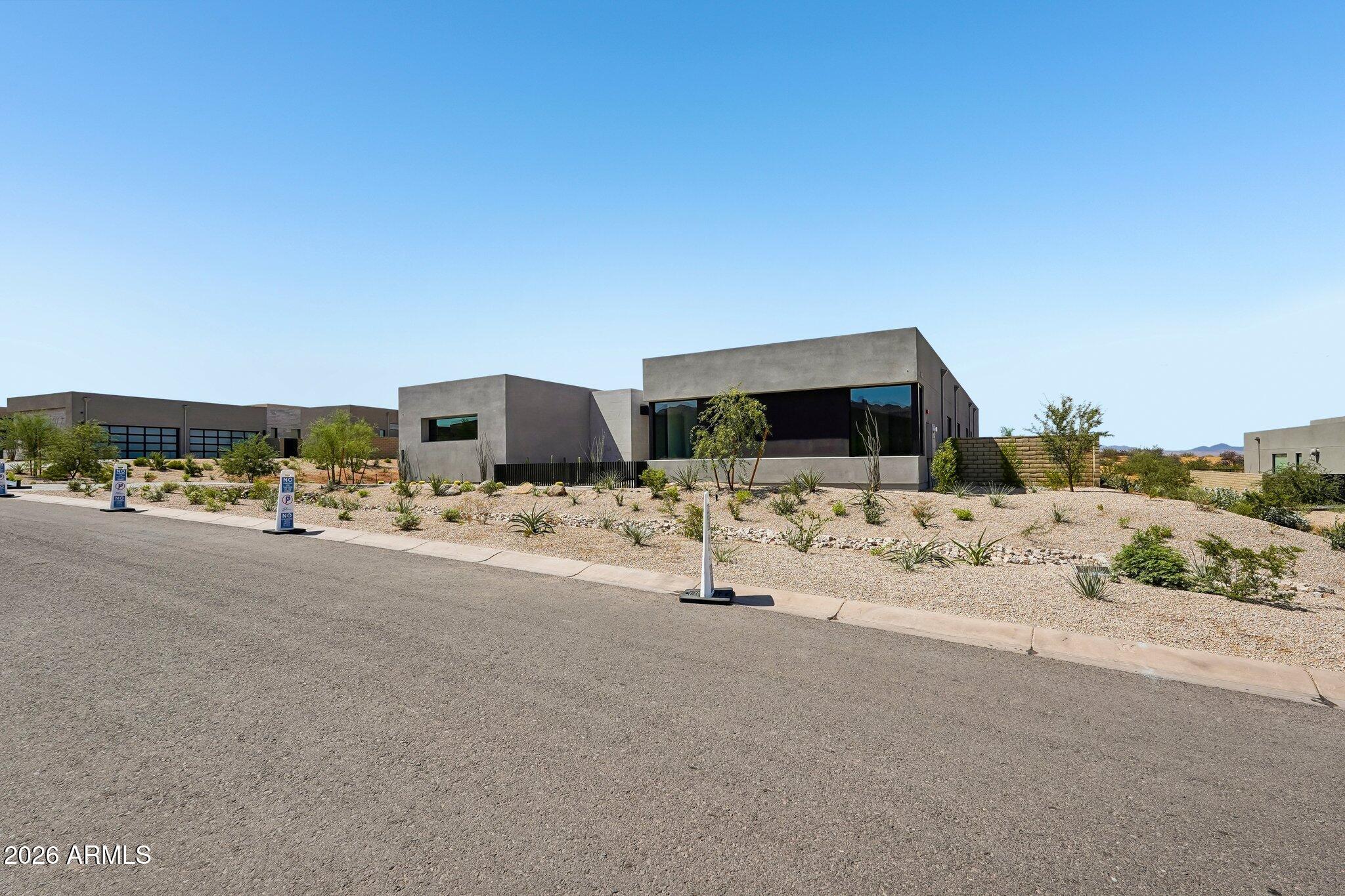 13116 E HARPER Drive