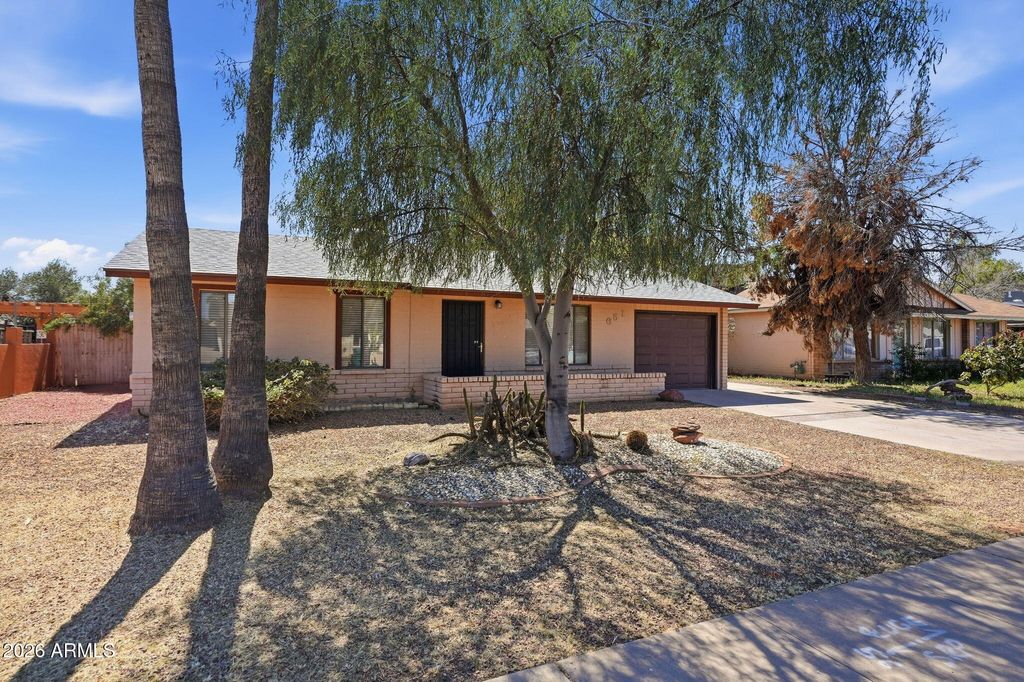 Photo of 651 E Glade Avenue, Mesa, AZ 85204 (MLS # 7001609)