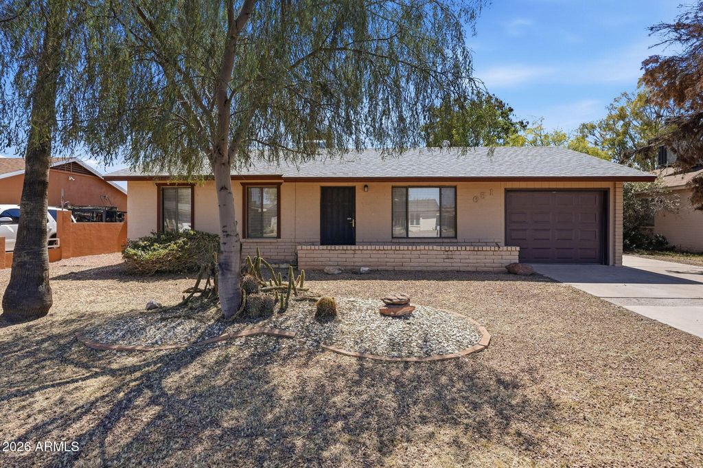 Photo of 651 E Glade Avenue, Mesa, AZ 85204 (MLS # 7001609)