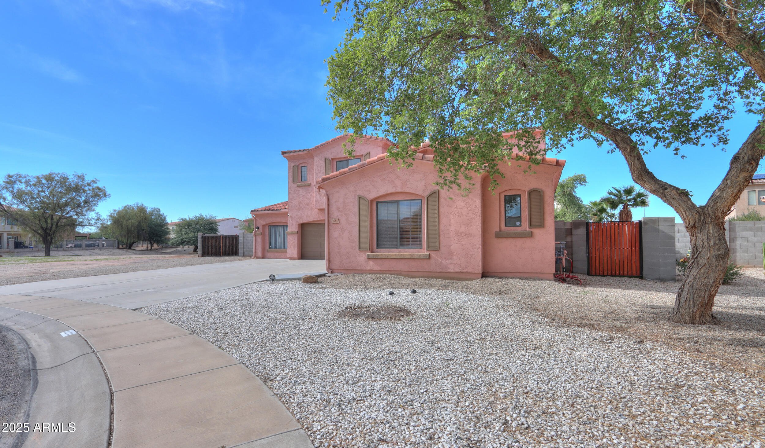 121 N SILVERWOOD Drive