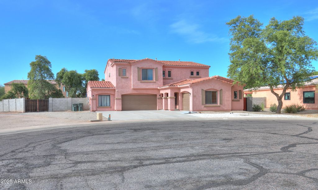 Photo of 121 N Silverwood Drive, Casa Grande, AZ 85122 (MLS # 6950001)