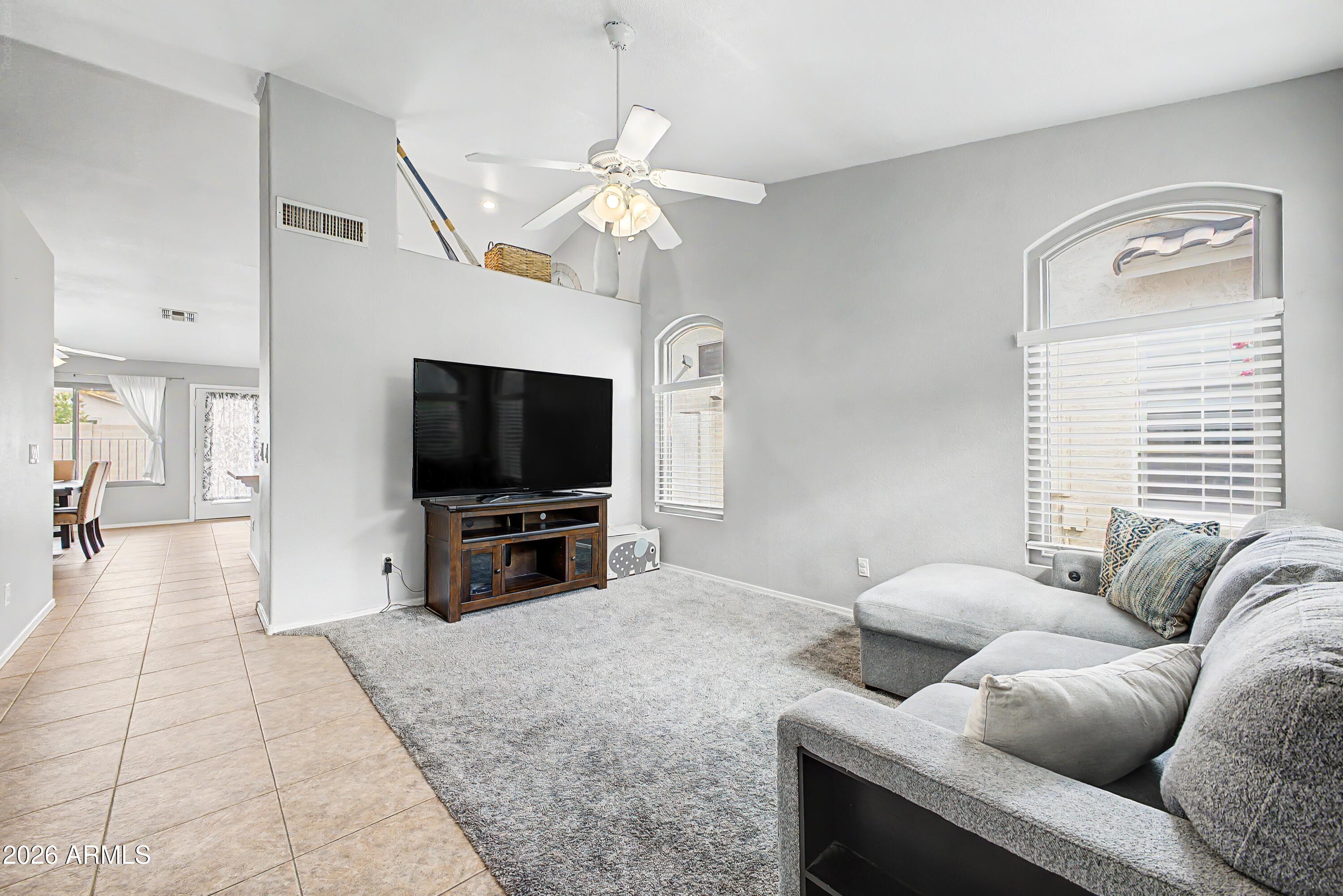 1352 W SPARROW Drive