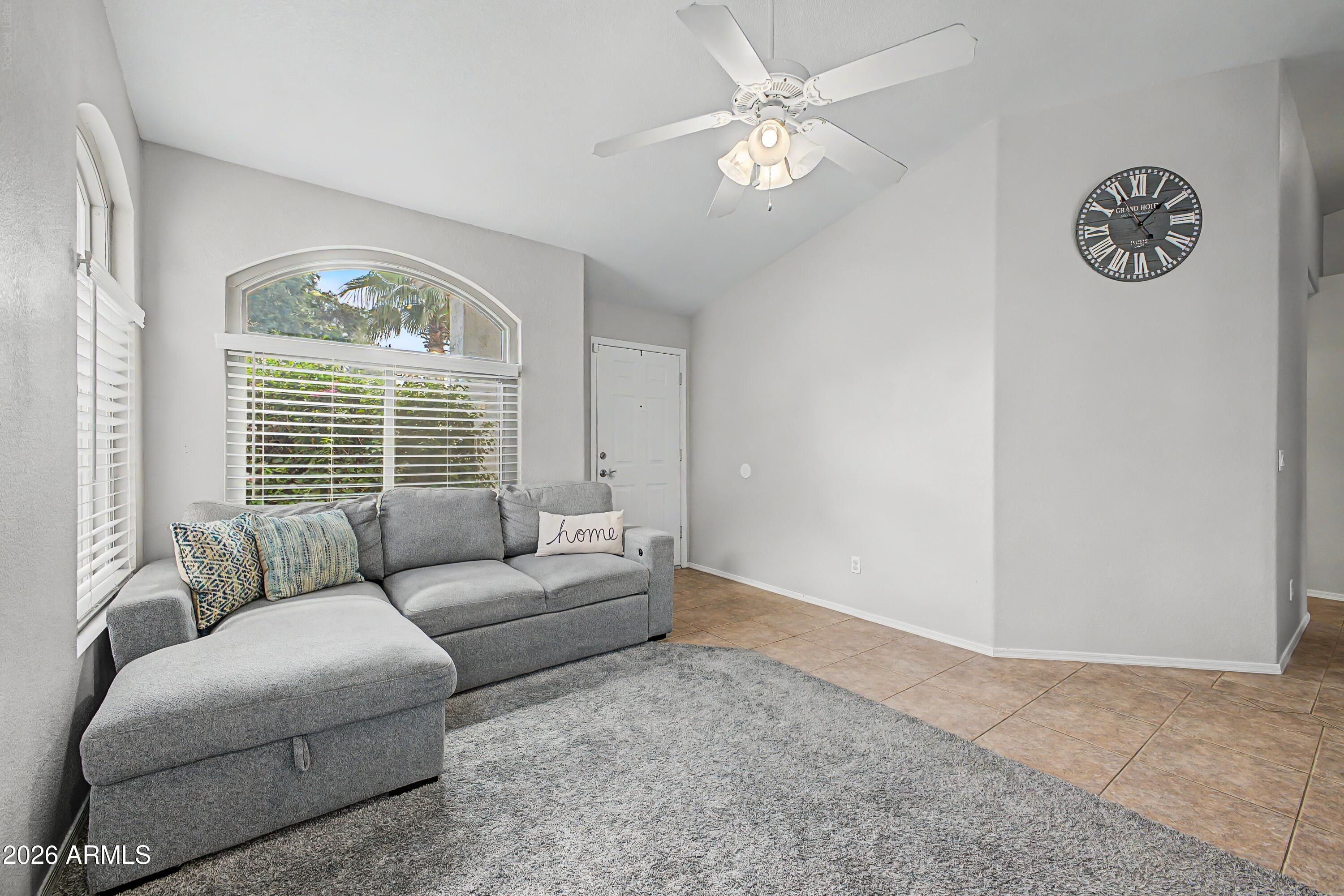 1352 W SPARROW Drive