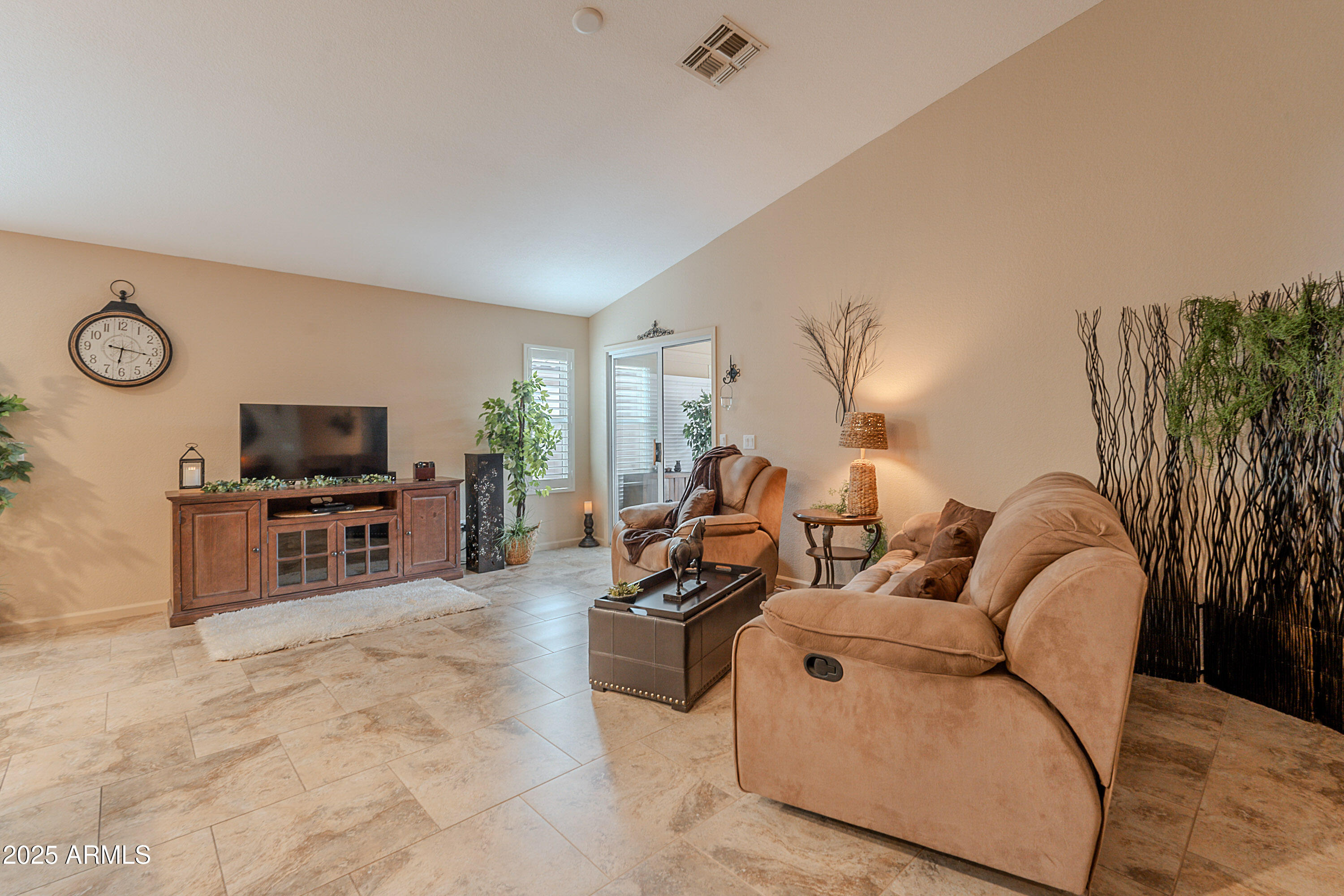 490 W ENCINAS Street