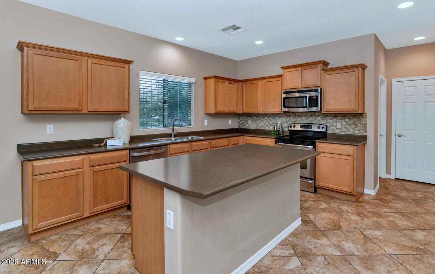 2157 W SCULLY Drive