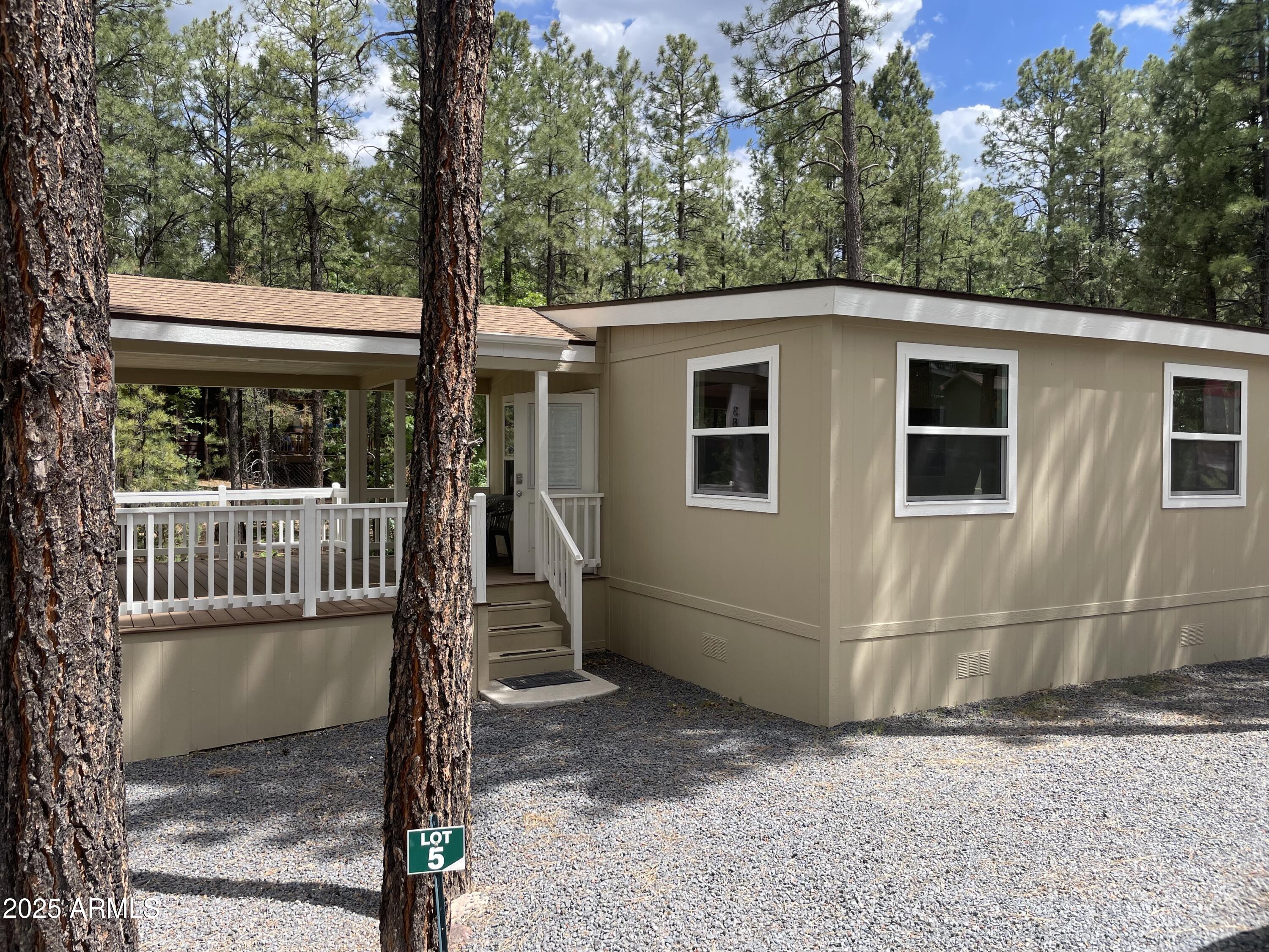 WHITE MOUNTAIN VACATION VILLAGE UNIT 4 - Residential