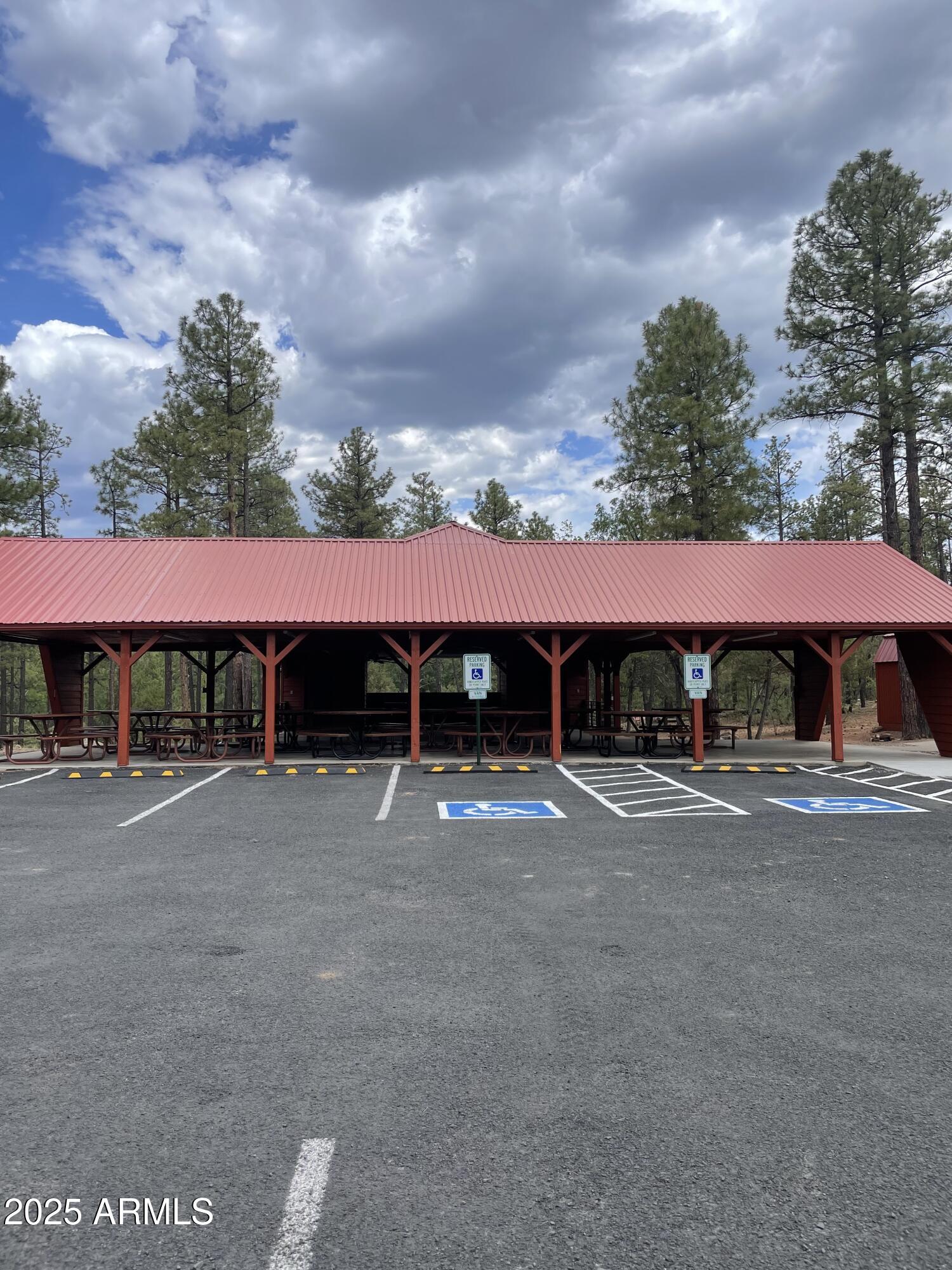 WHITE MOUNTAIN VACATION VILLAGE UNIT 4 - Residential
