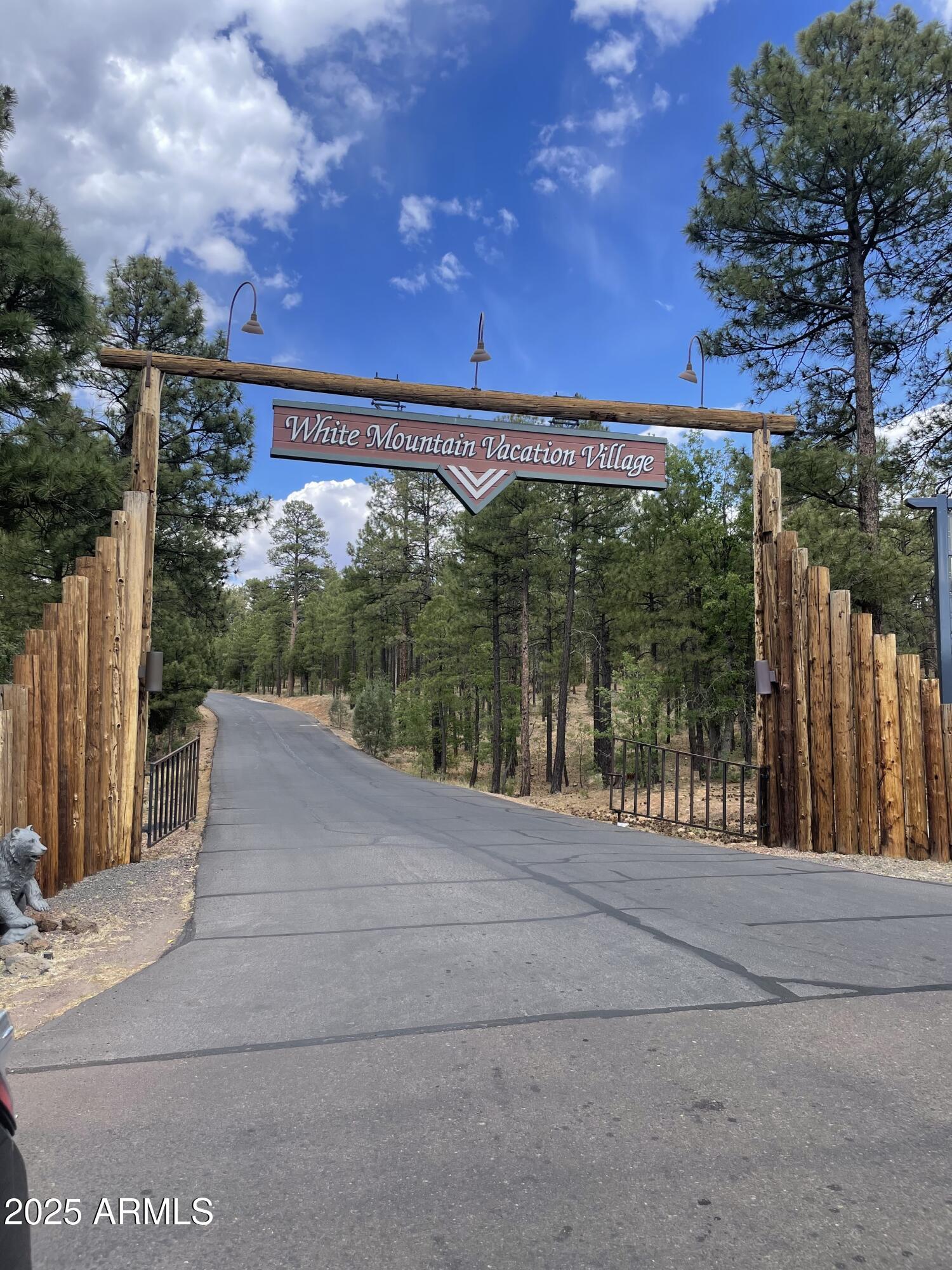 WHITE MOUNTAIN VACATION VILLAGE UNIT 4 - Residential