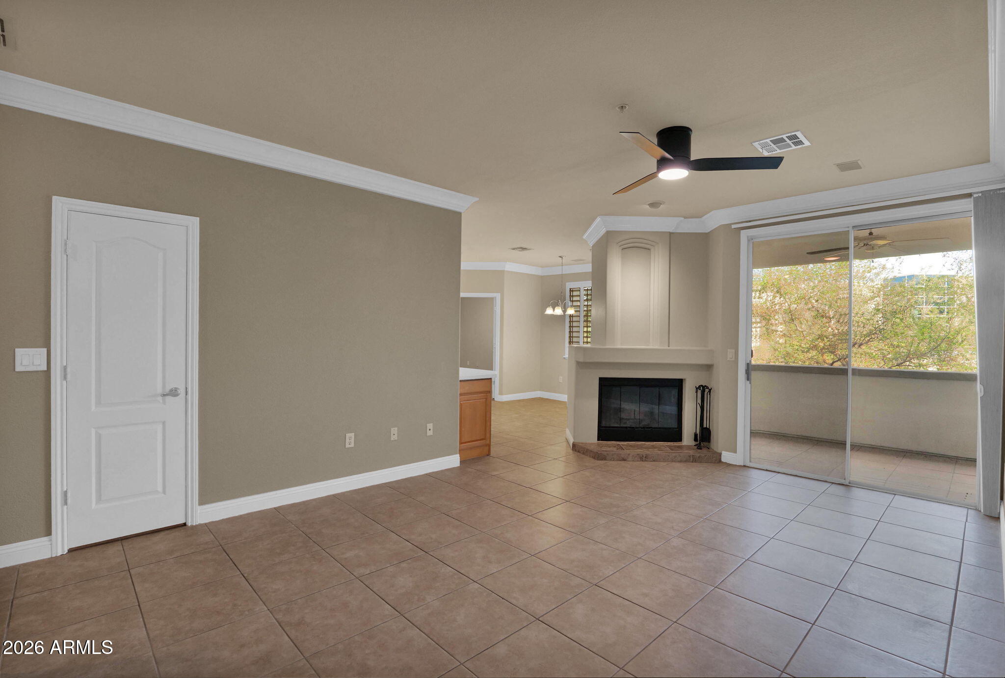 2992 N MILLER Road B209