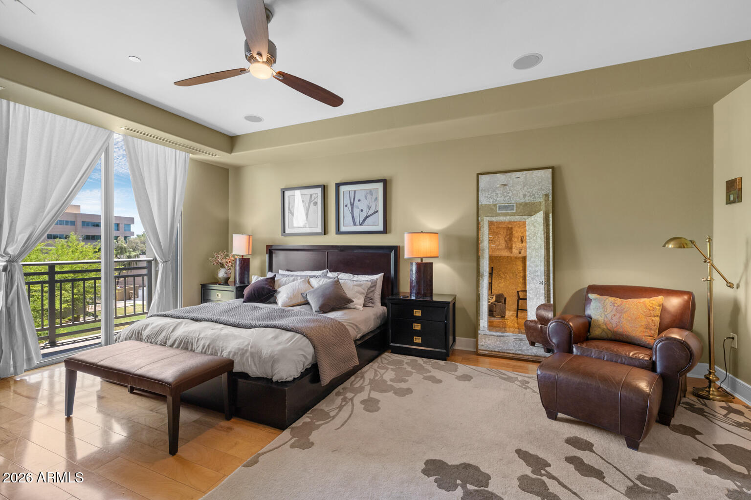 2211 E Camelback Road Unit 207