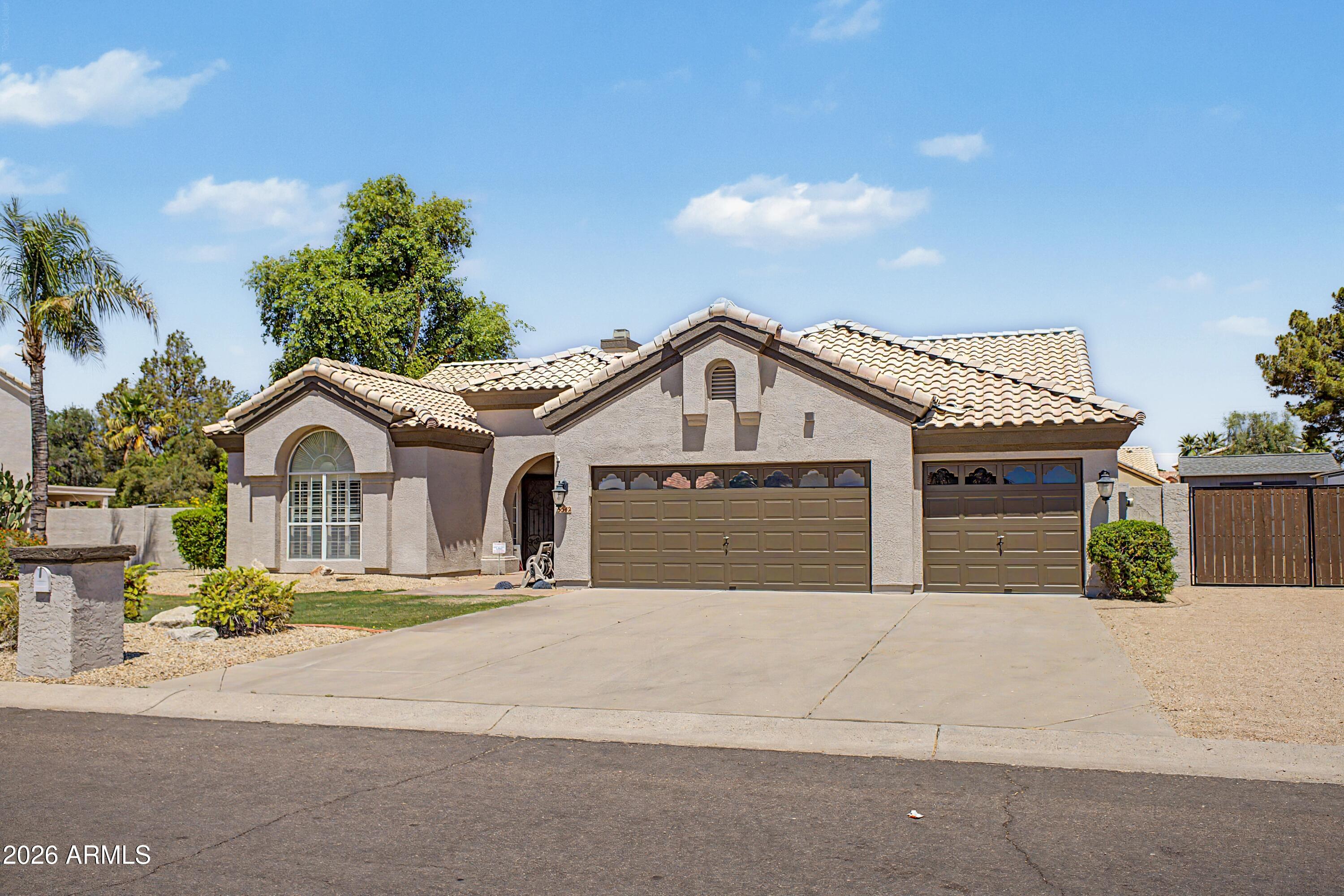 5524 W Saguaro Park Lane