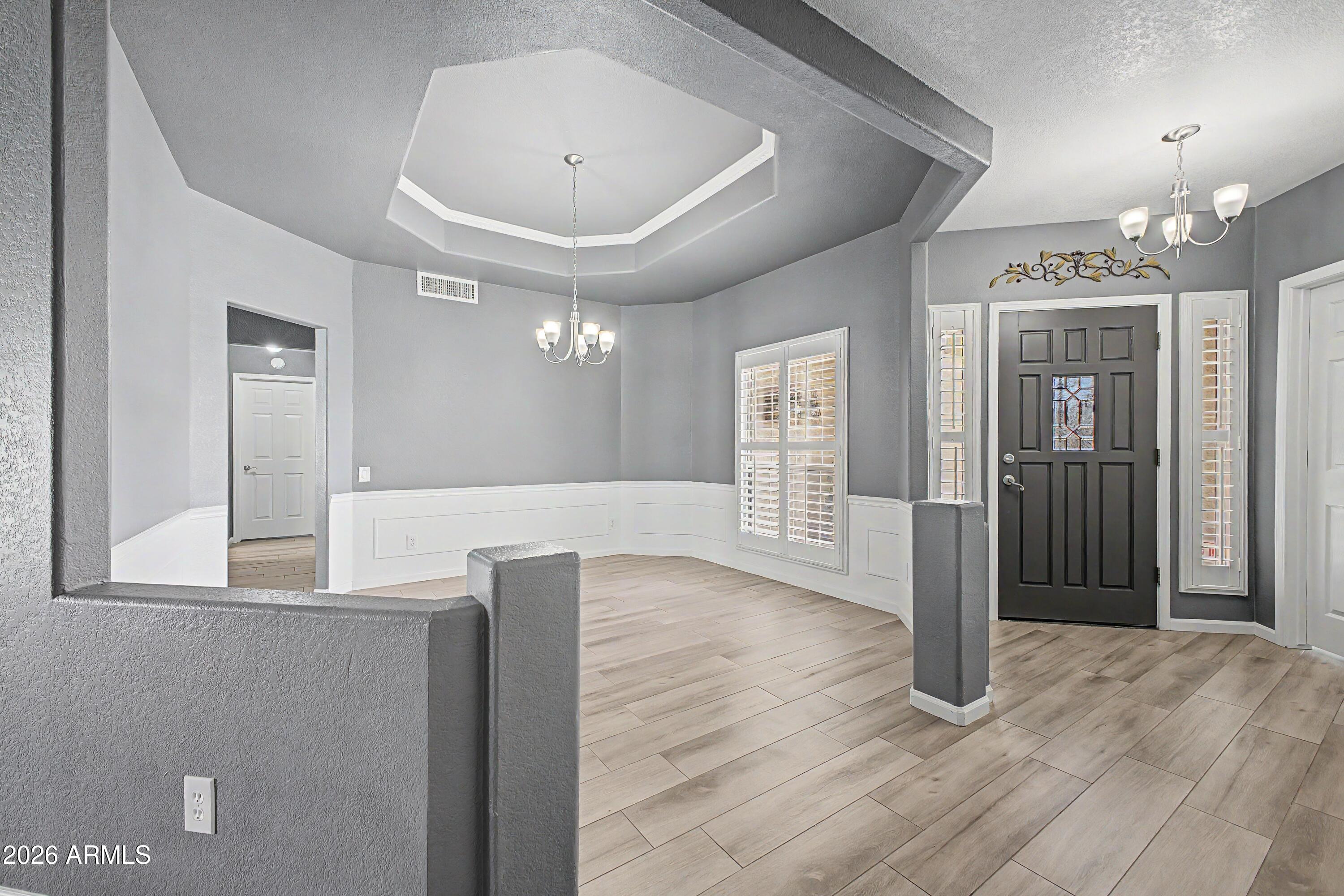 5524 W Saguaro Park Lane