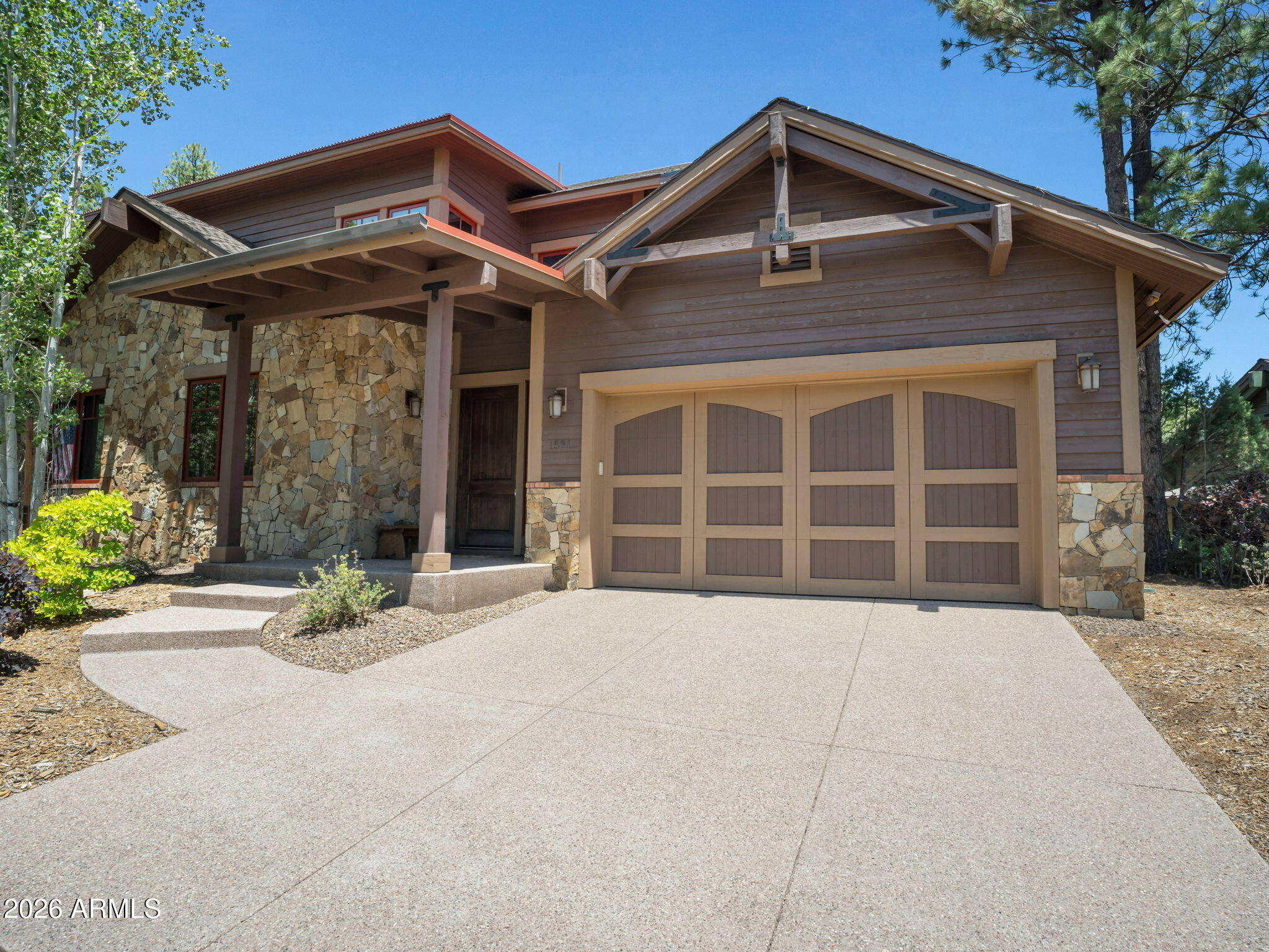 1531 E Castle Hills Drive