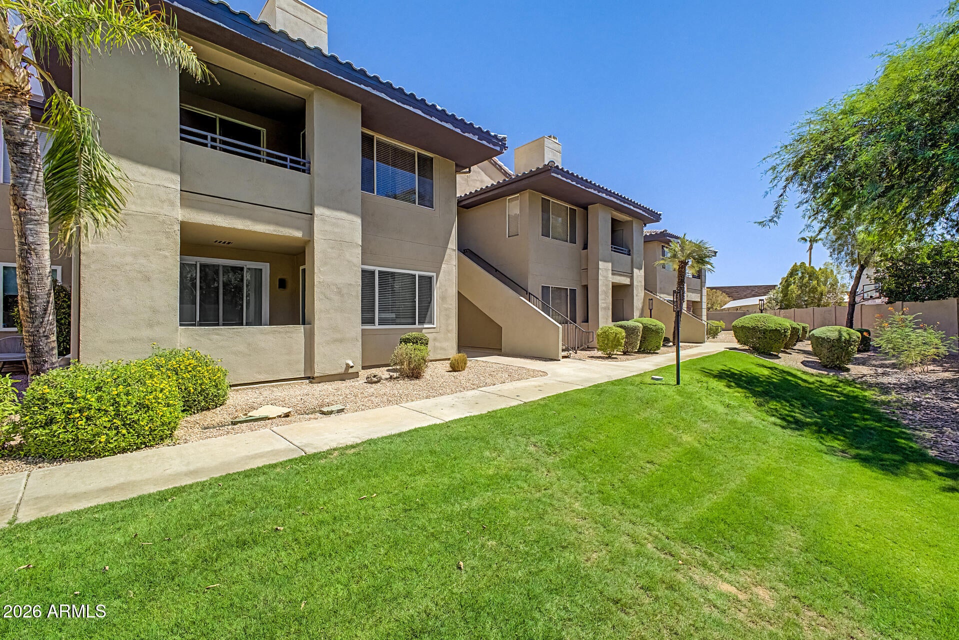 7009 E ACOMA Drive 2079