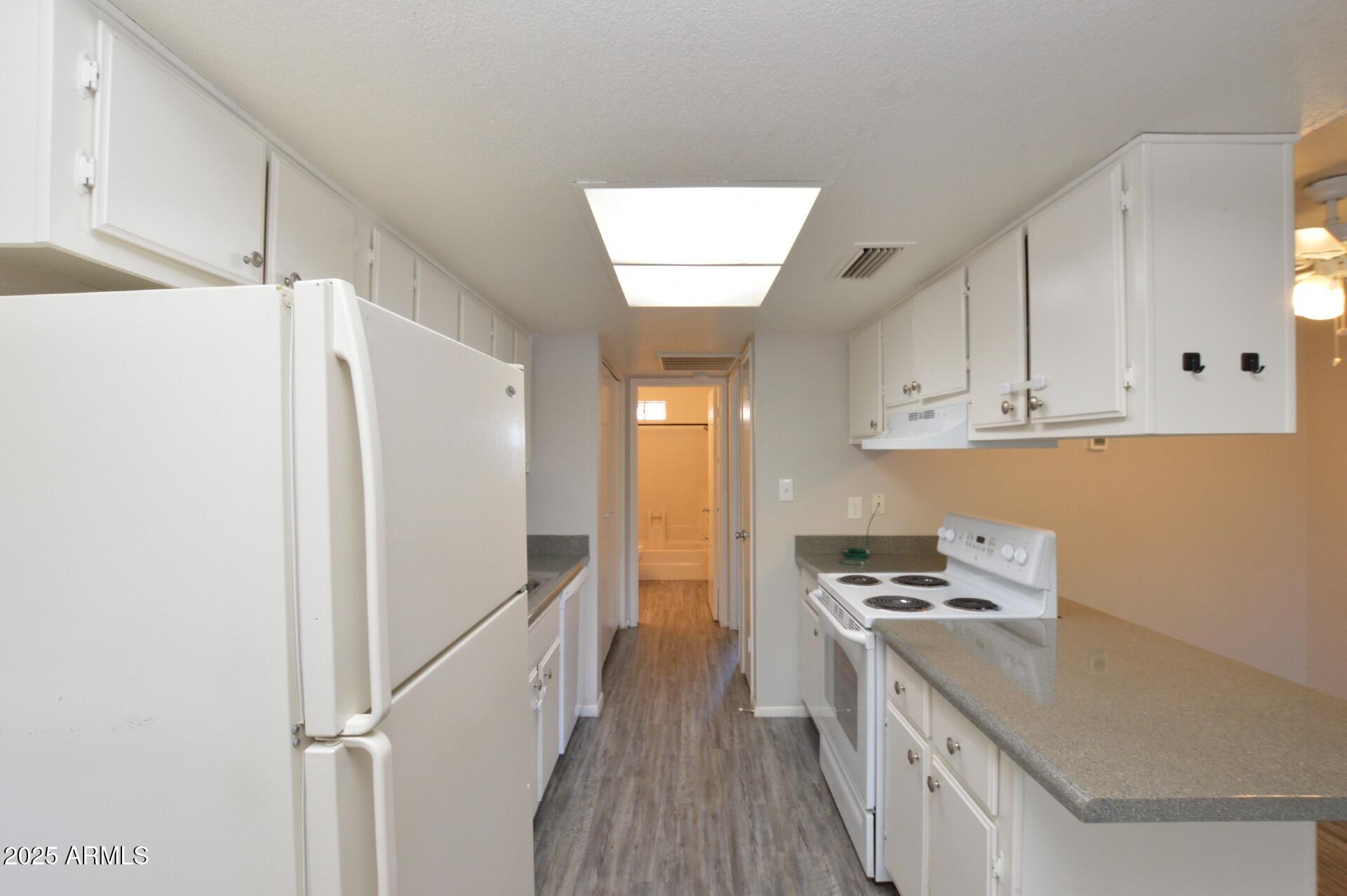 3004 E Waltann Lane 7