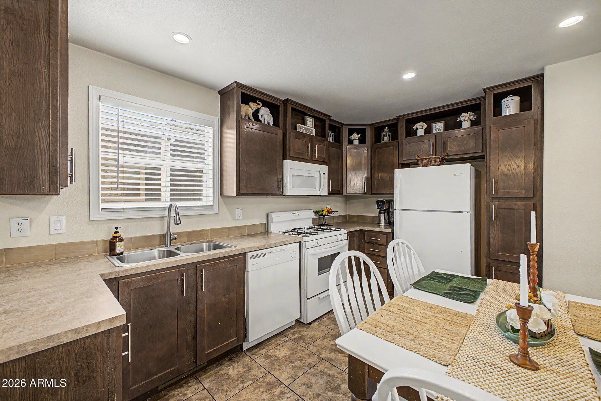 4400 W MISSOURI Avenue 202