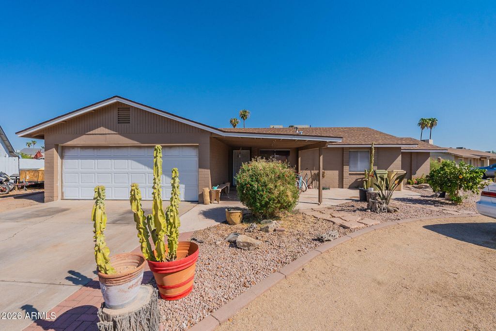 Photo of 5344 W Mercer Lane, Glendale, AZ 85304 (MLS # 7000407)