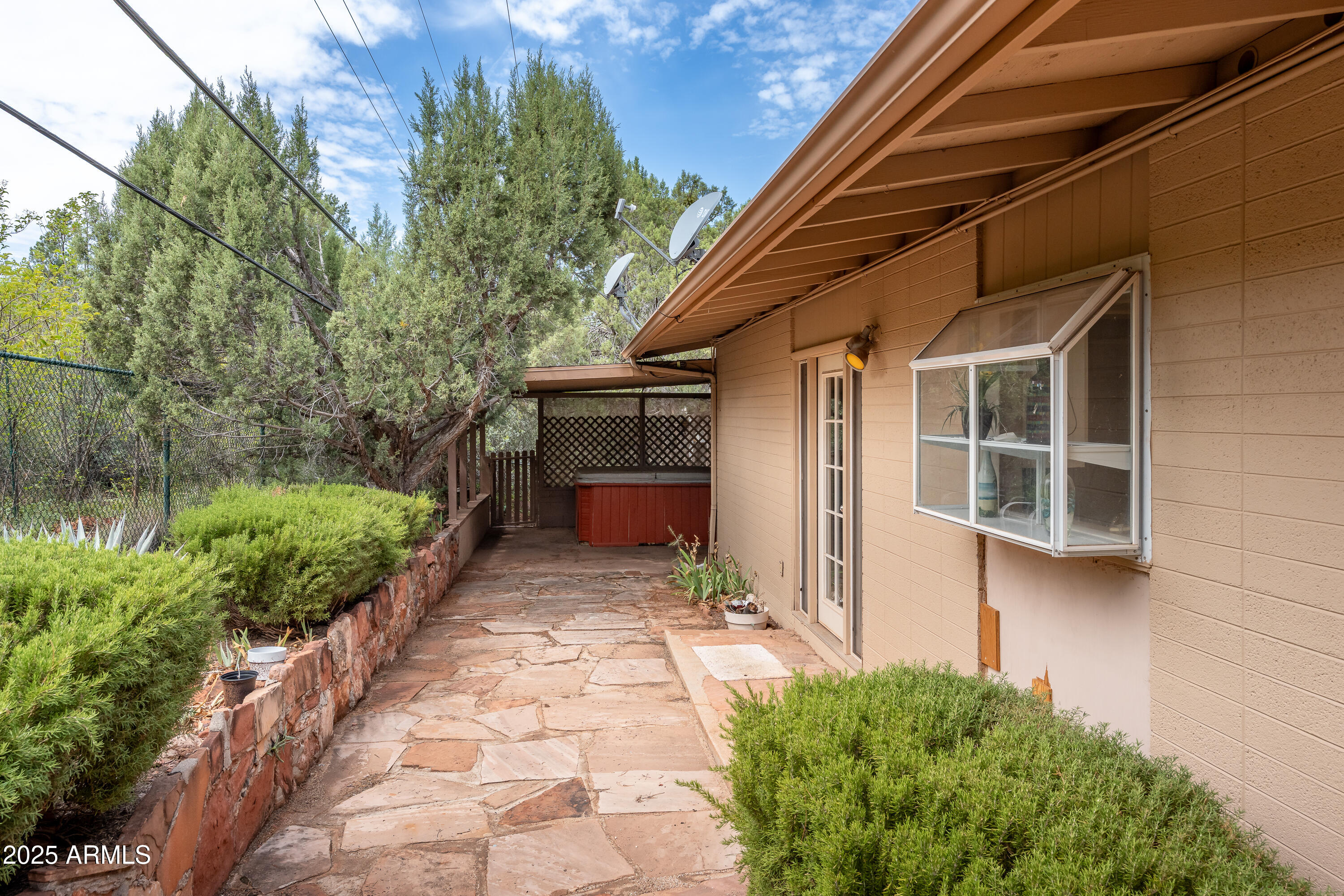 Sedona, Arizona 86336, United States, 3 Bedrooms Bedrooms, ,3 BathroomsBathrooms,Residential,Active,203256