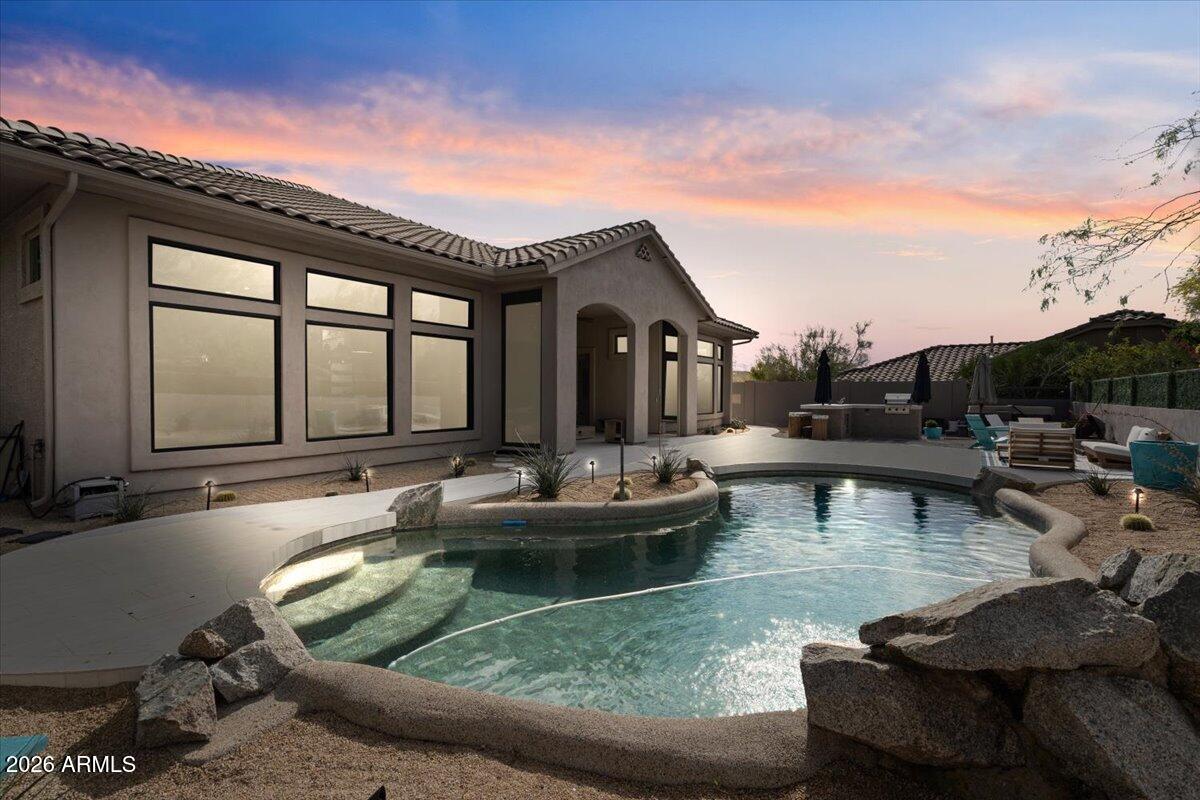 7664 E TORREY POINT Circle