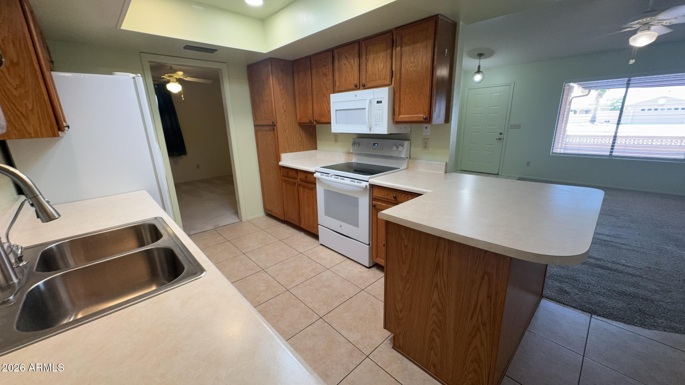 1530 LEISURE WORLD --