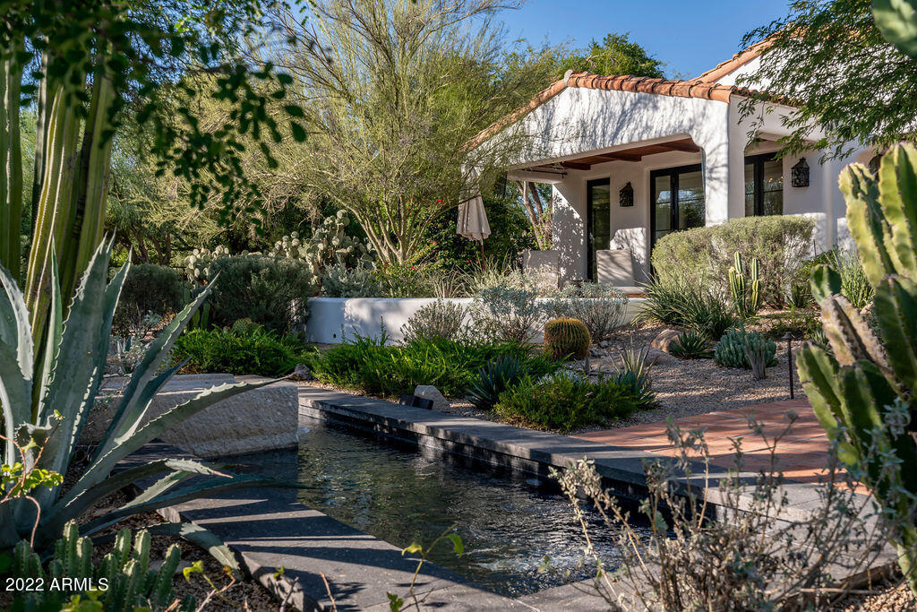 6723 N DESERT FAIRWAYS Drive