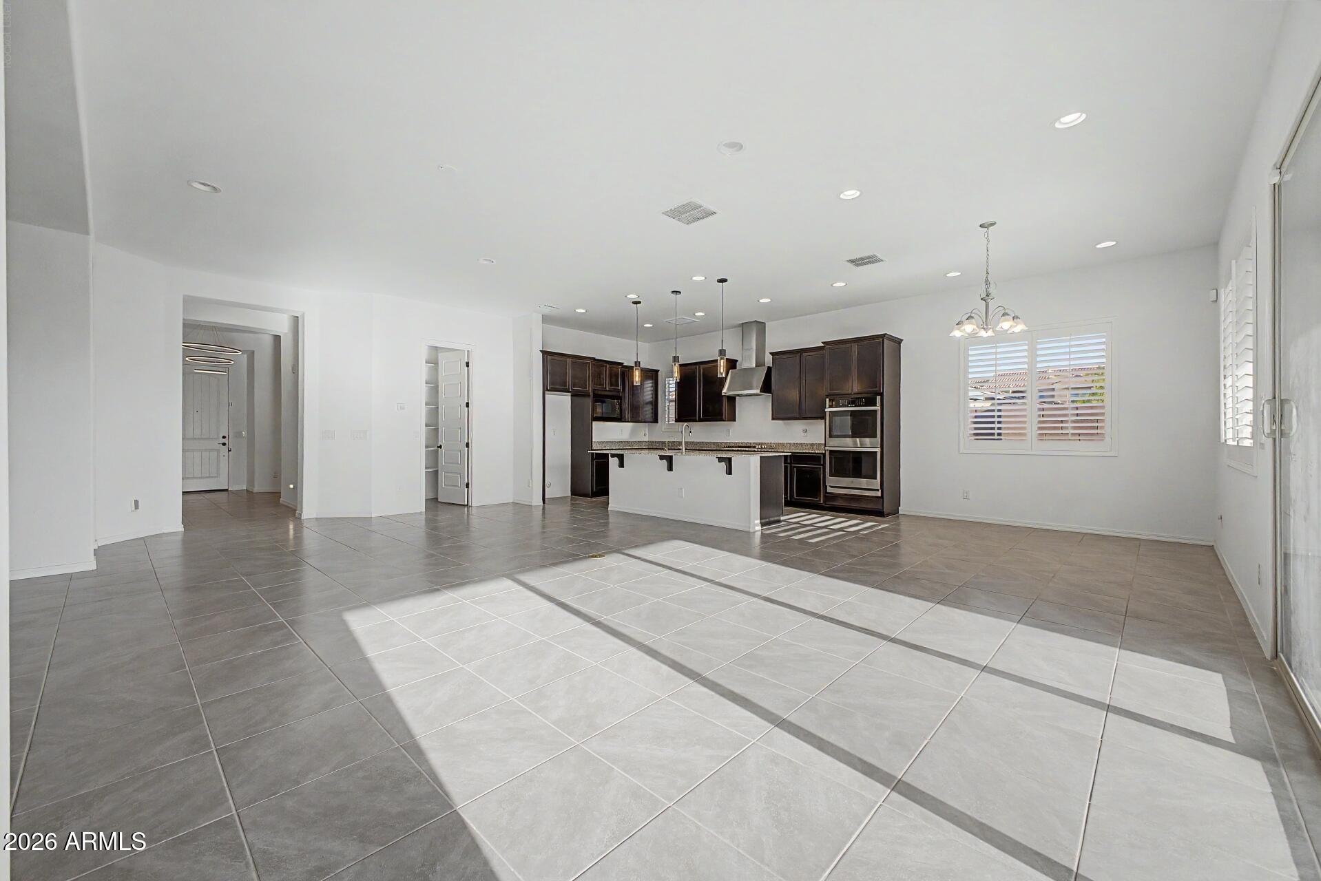 11814 S 51ST Drive