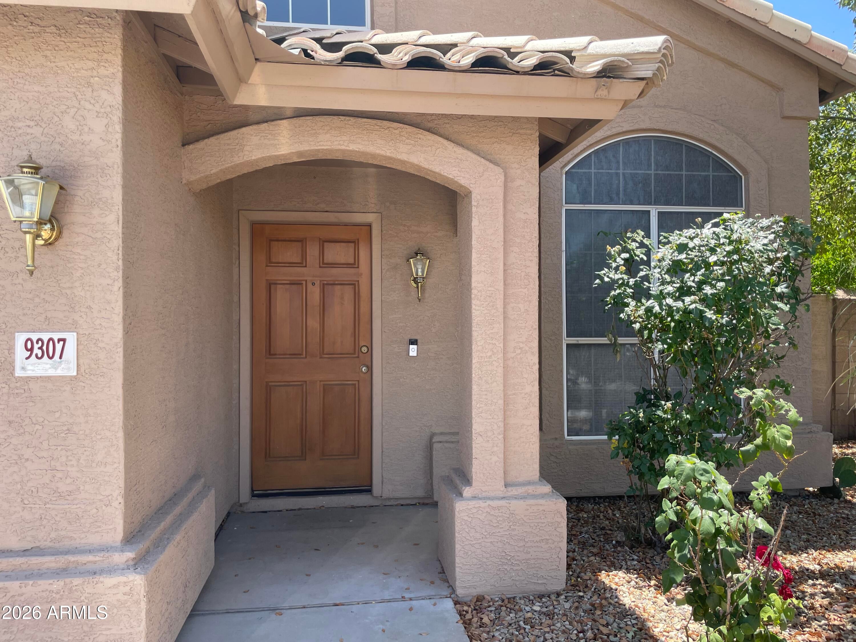 9307 E WOOD Drive