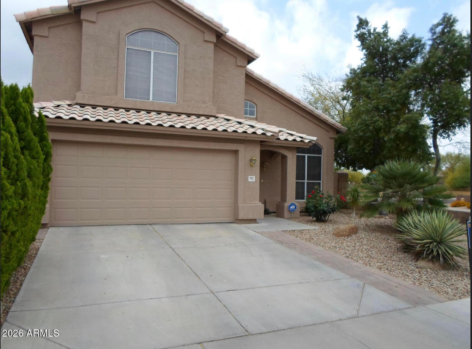 9307 E WOOD Drive