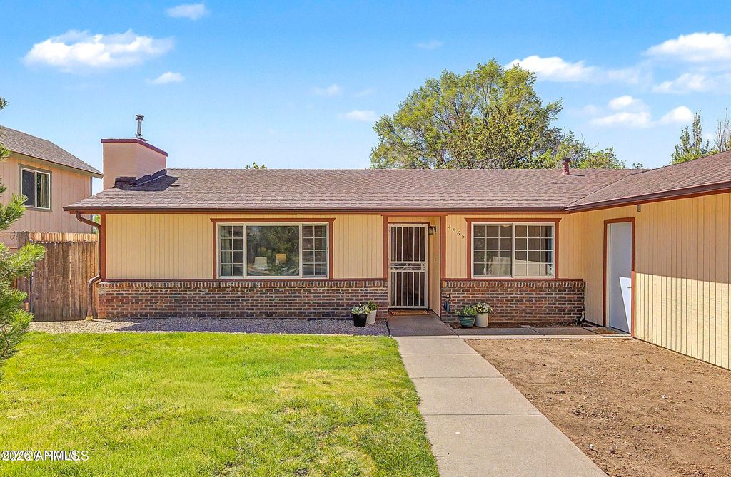 Photo of 4865 E Warrior Drive, Flagstaff, AZ 86004 (MLS # 7022783)
